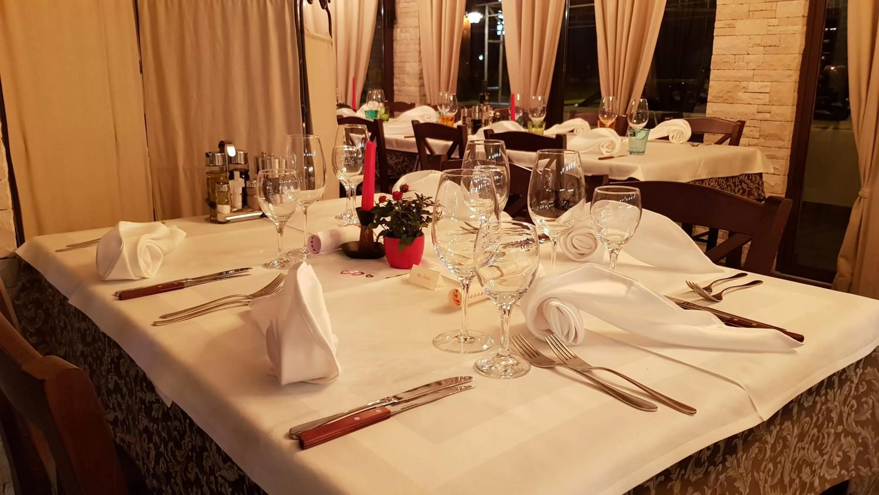 Restaurant/Places to Eat in Boutique B&B Luna