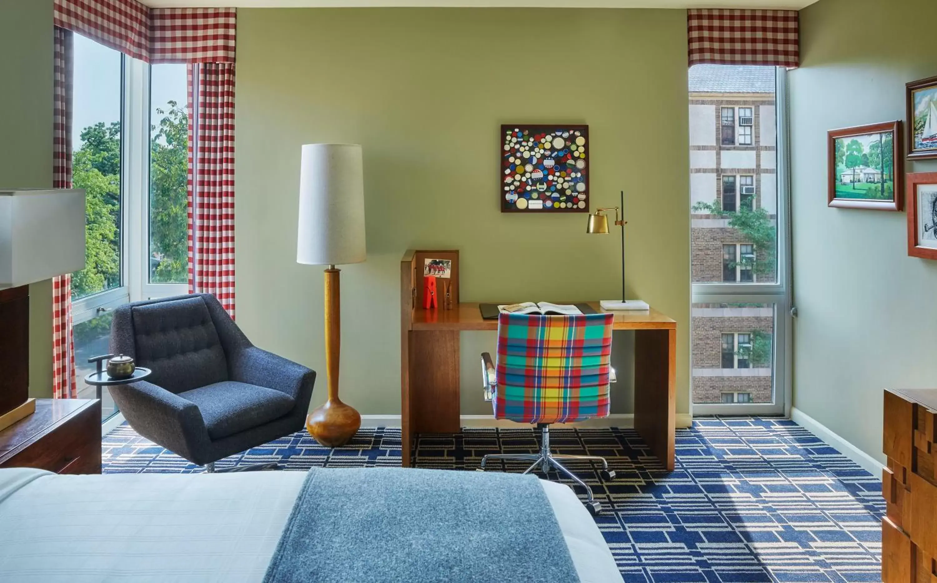 Bedroom, Seating Area in Graduate Madison