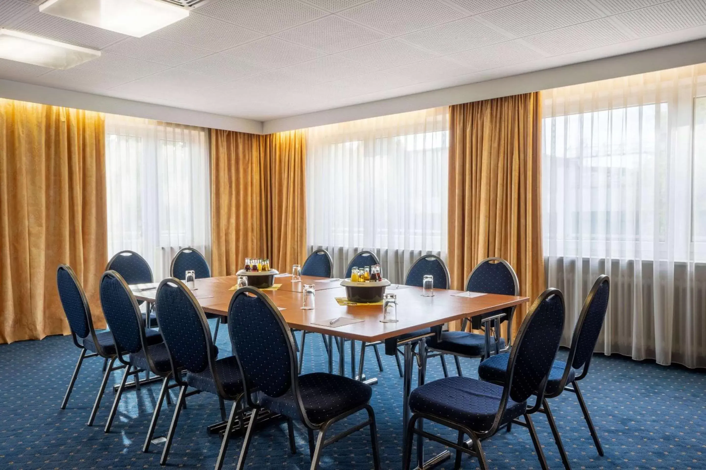 Meeting/conference room in Styles Hotel Unterföhring