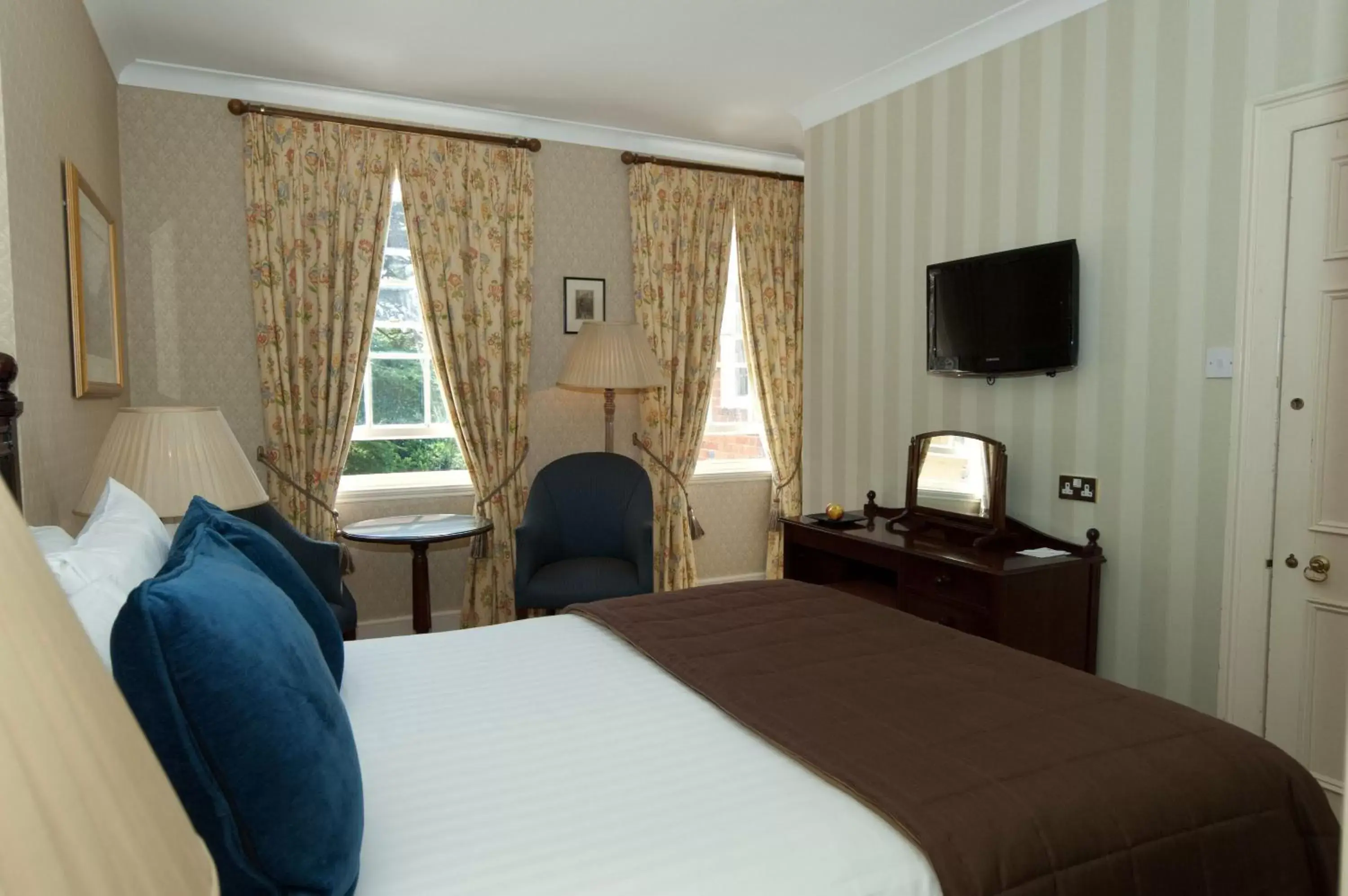 Photo of the whole room, Bed in Flitwick Manor Hotel, BW Premier Collection