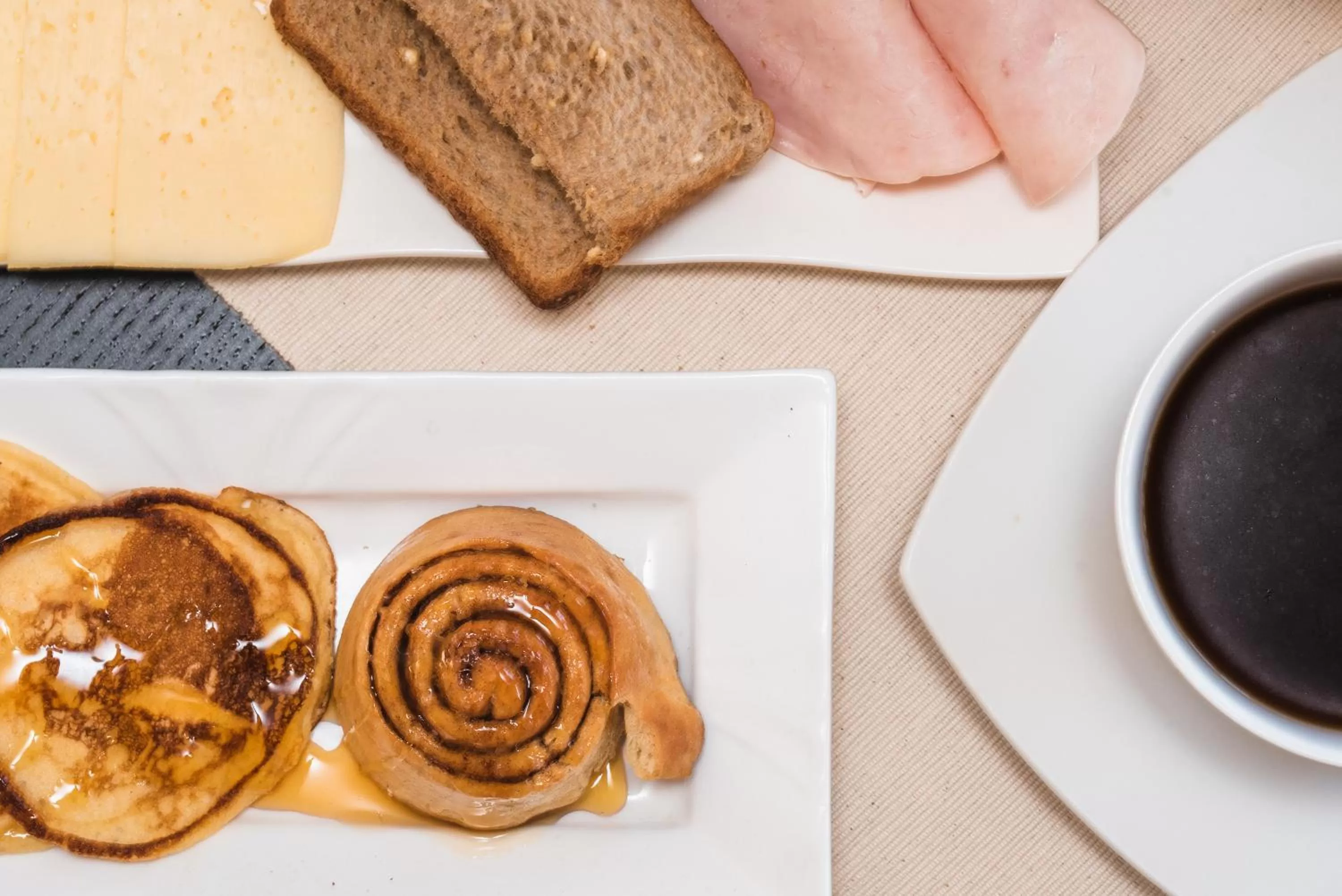 Breakfast in Bories - Boutique Guest House