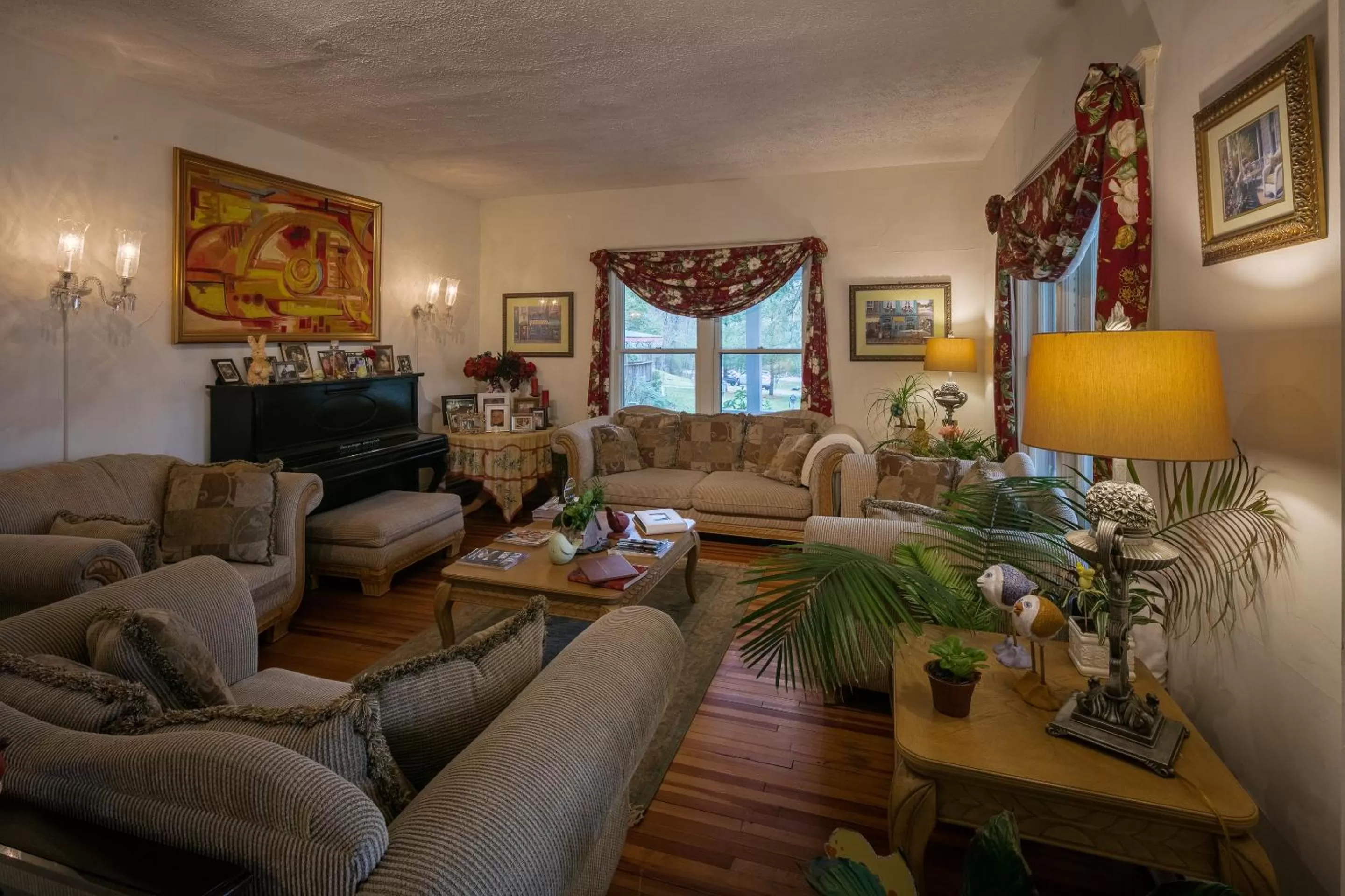 Seating Area in Taylor House Inn