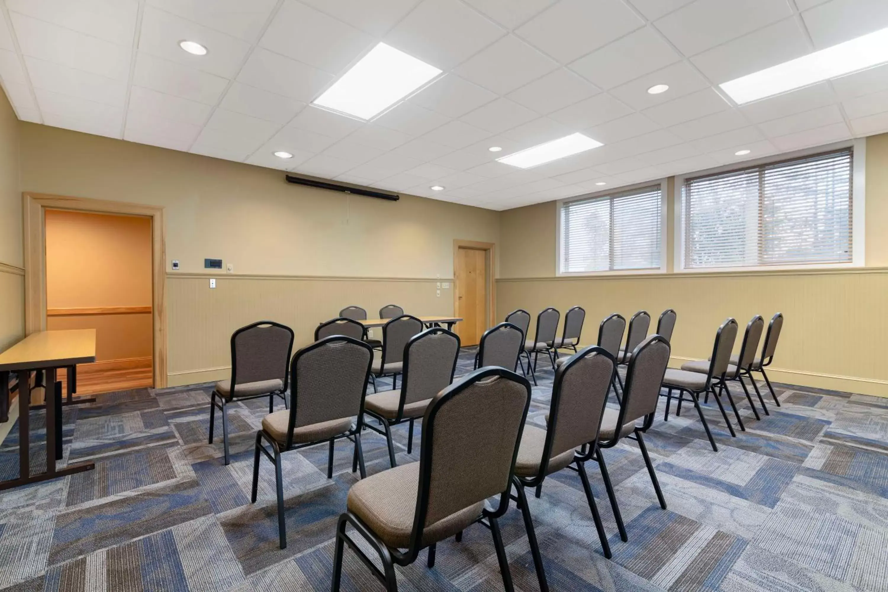 Meeting/conference room in Best Western Plus Windjammer Inn & Conference Center