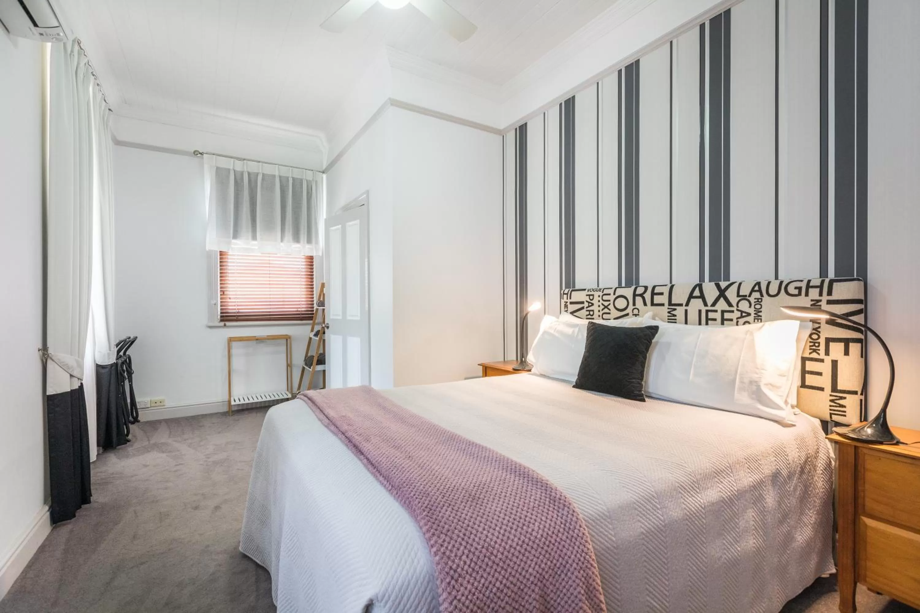 Photo of the whole room, Bed in Cumquat House