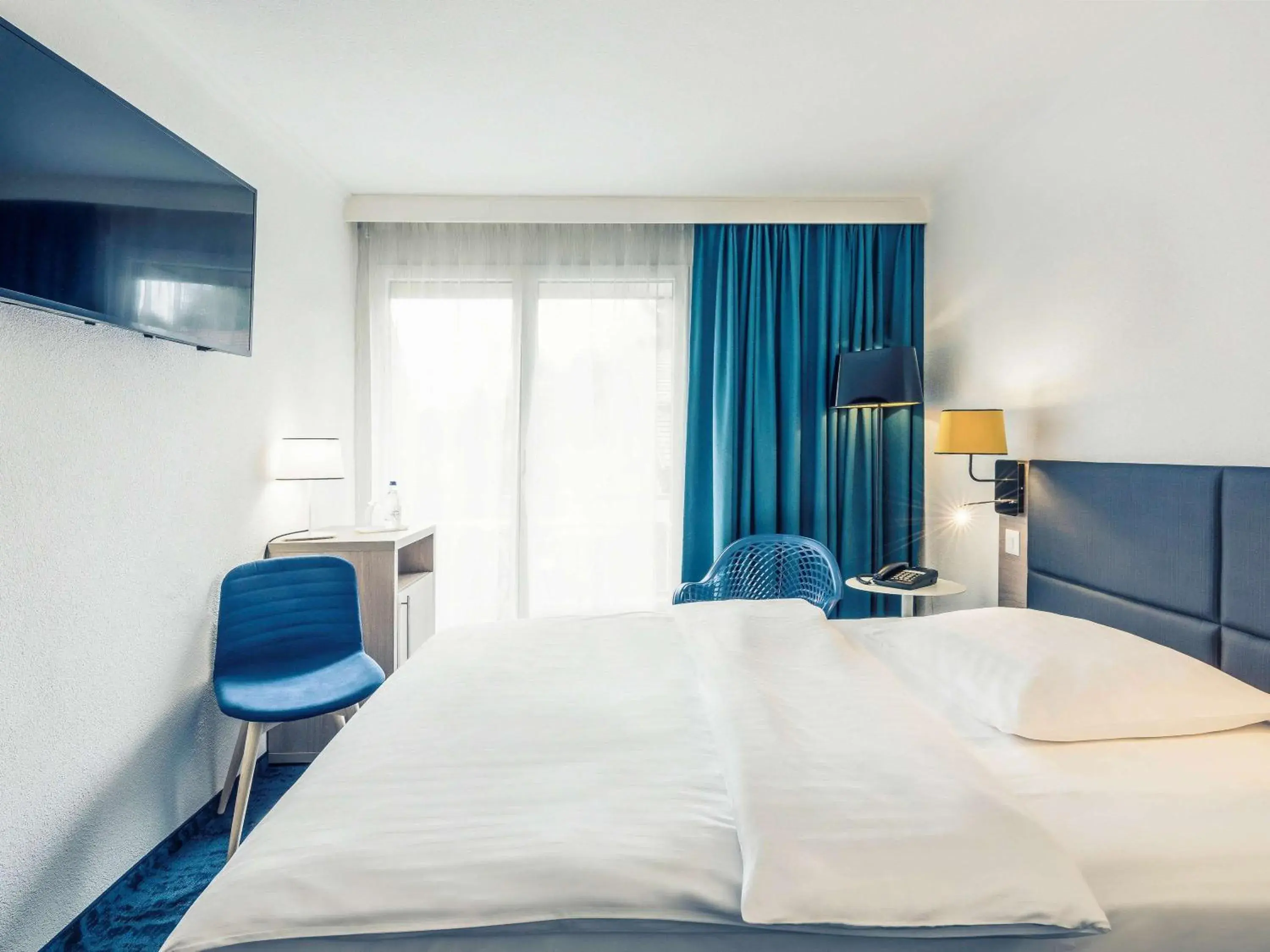 Property building, Bed in Mercure Lenzburg Krone