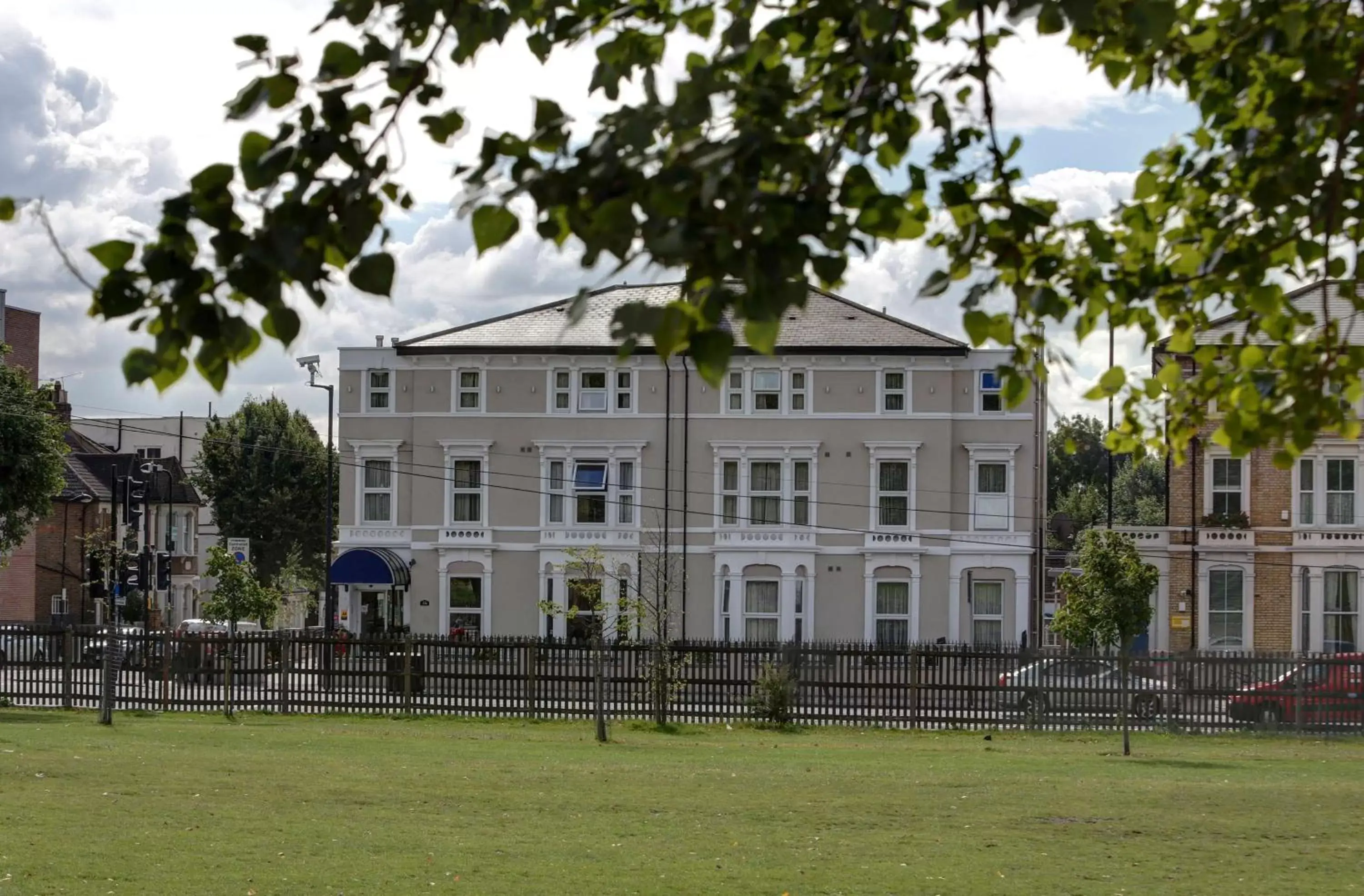 Property building in Best Western London Highbury Property building in Best Western London Highbury