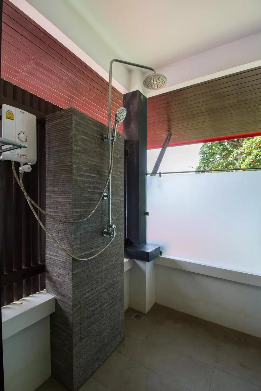 Bathroom in Koh Chang Grandview Resort