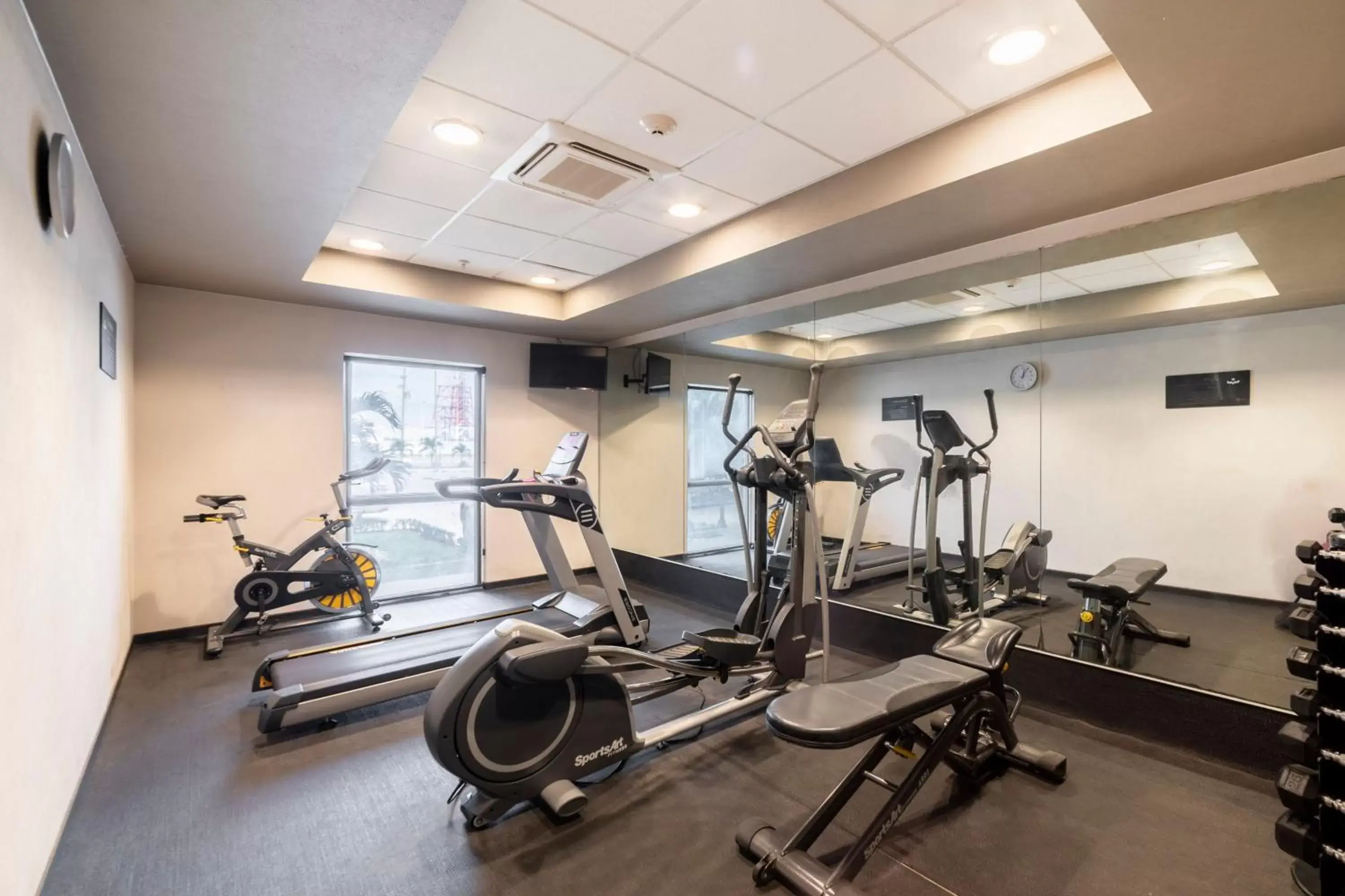 Area and facilities, Fitness Center/Facilities in City Express by Marriott Paraiso