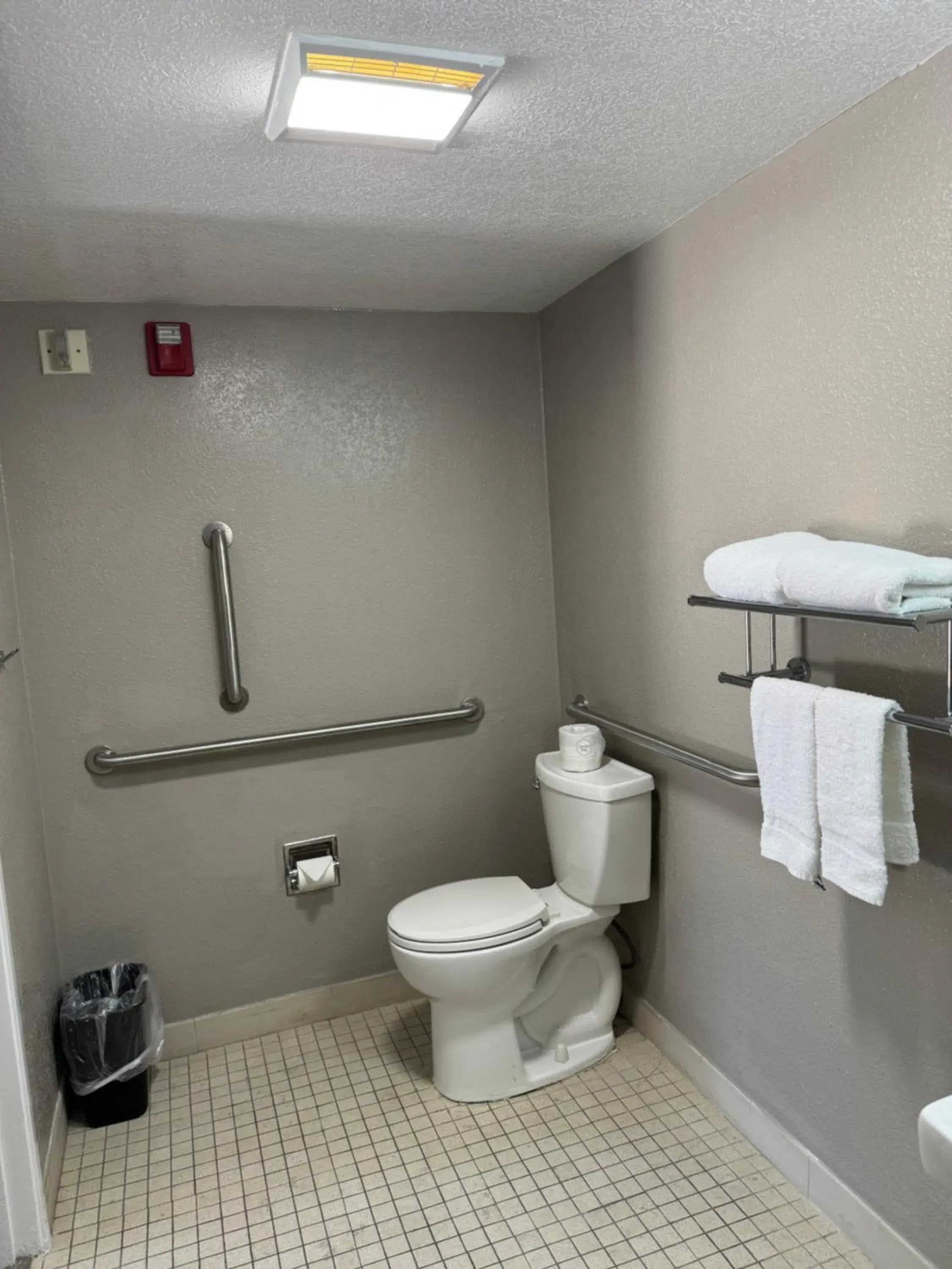 Toilet, Bathroom in Motel 6-Bradenton, FL