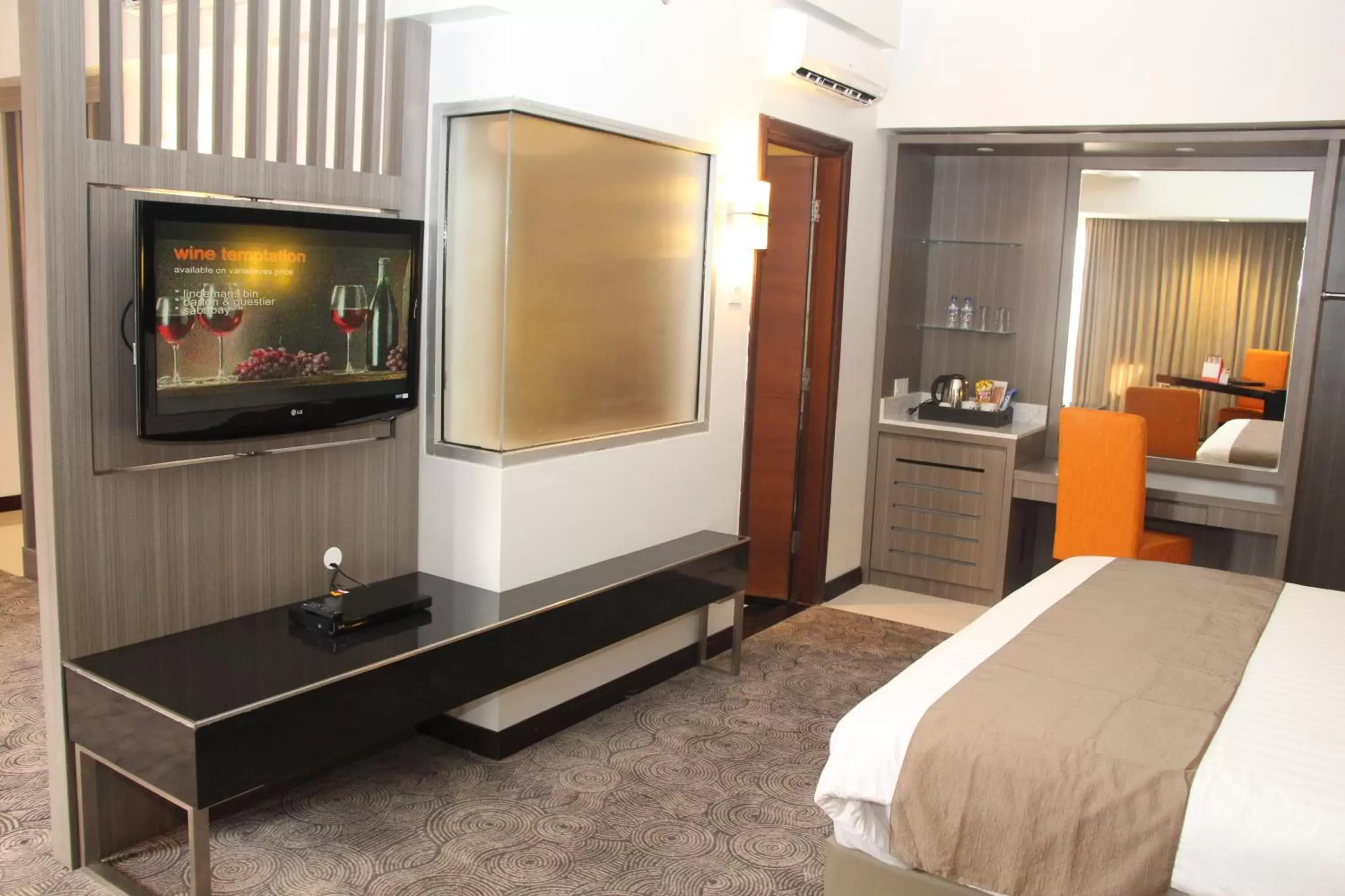 TV and multimedia, TV/Entertainment Center in Swiss-Belhotel Borneo Samarinda