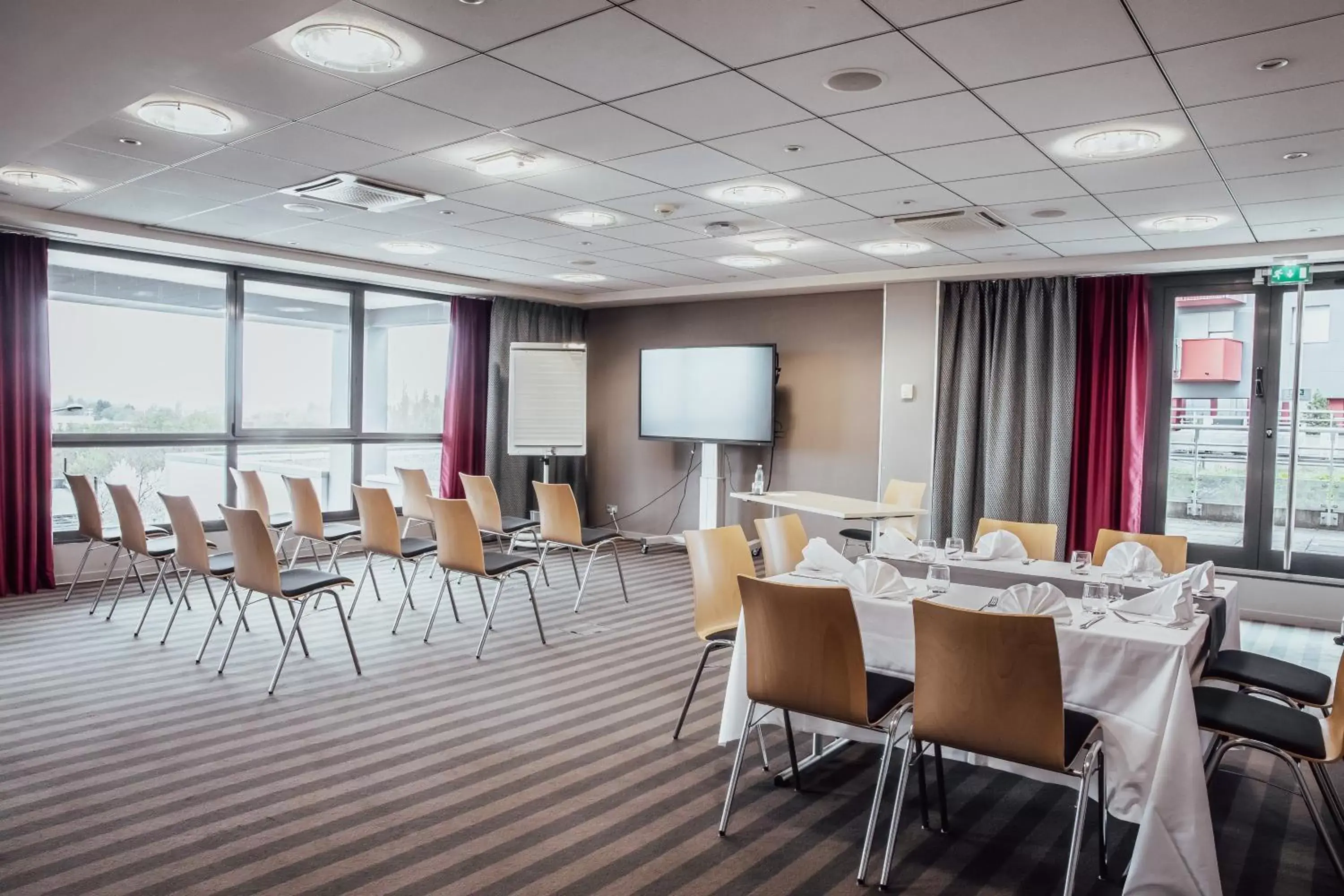 Banquet/Function facilities, Restaurant/Places to Eat in Holiday Inn Mulhouse, an IHG Hotel