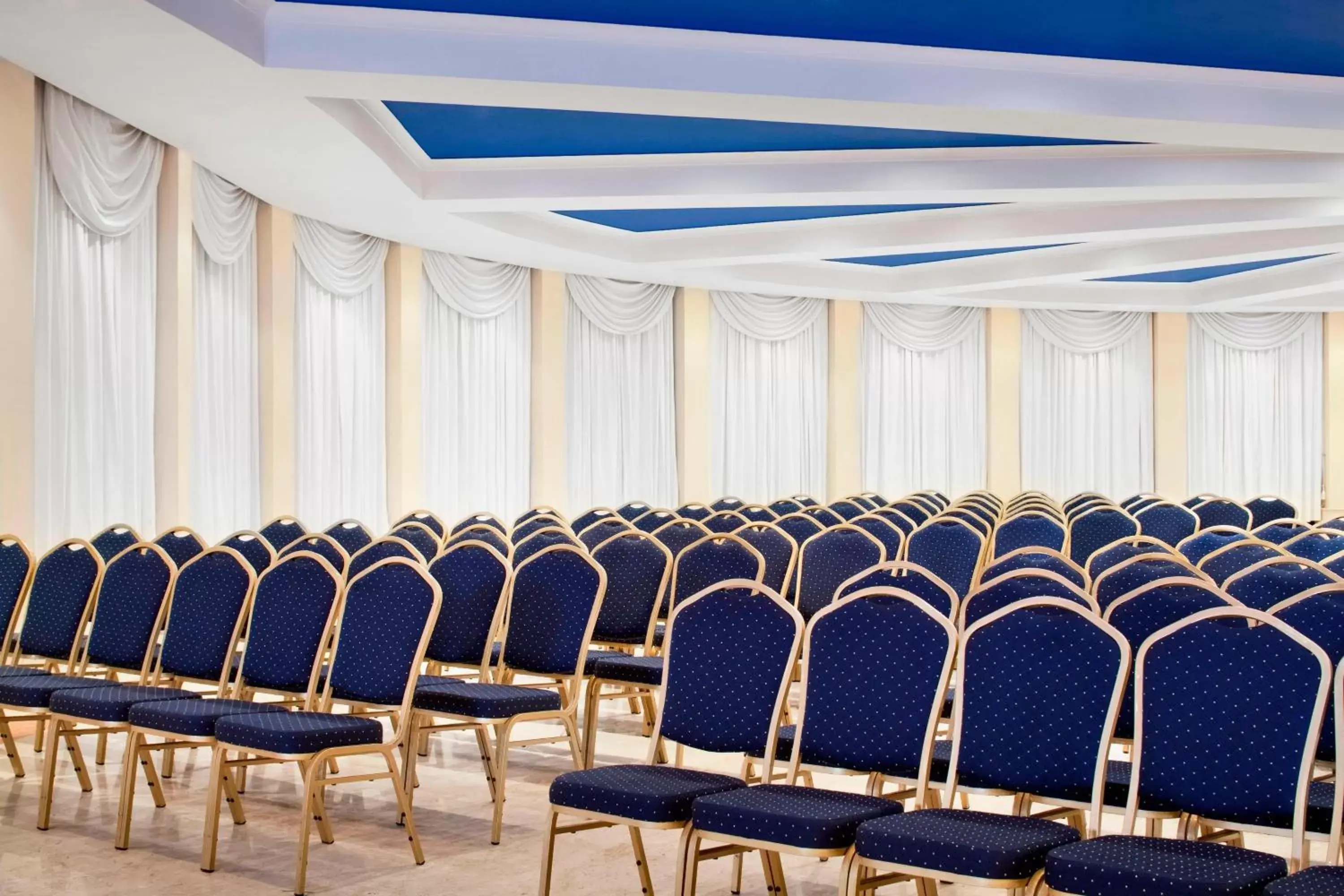 Meeting/conference room in The Westin Dragonara Resort, Malta