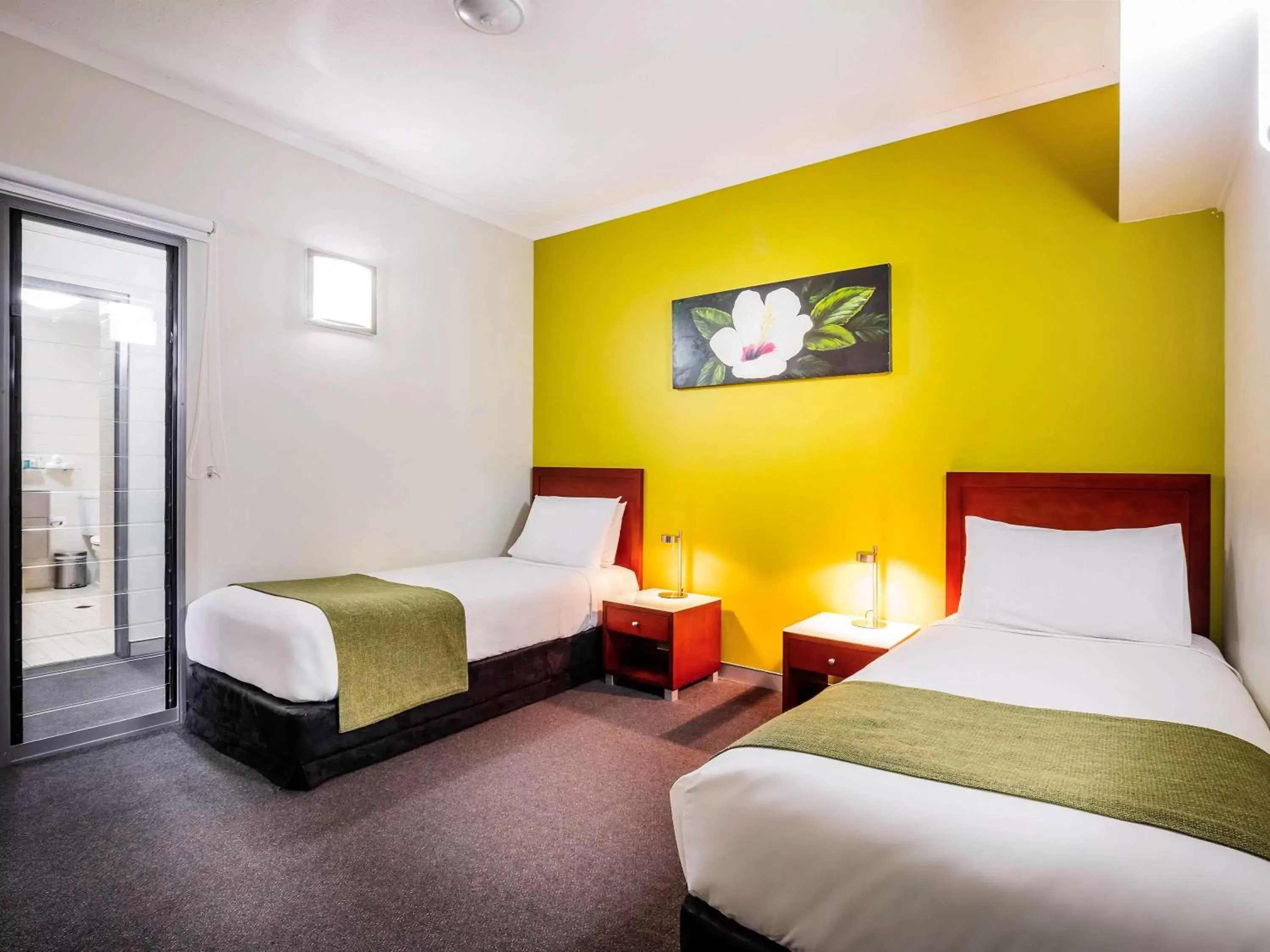 Photo of the whole room, Bed in Novotel Darwin Airport