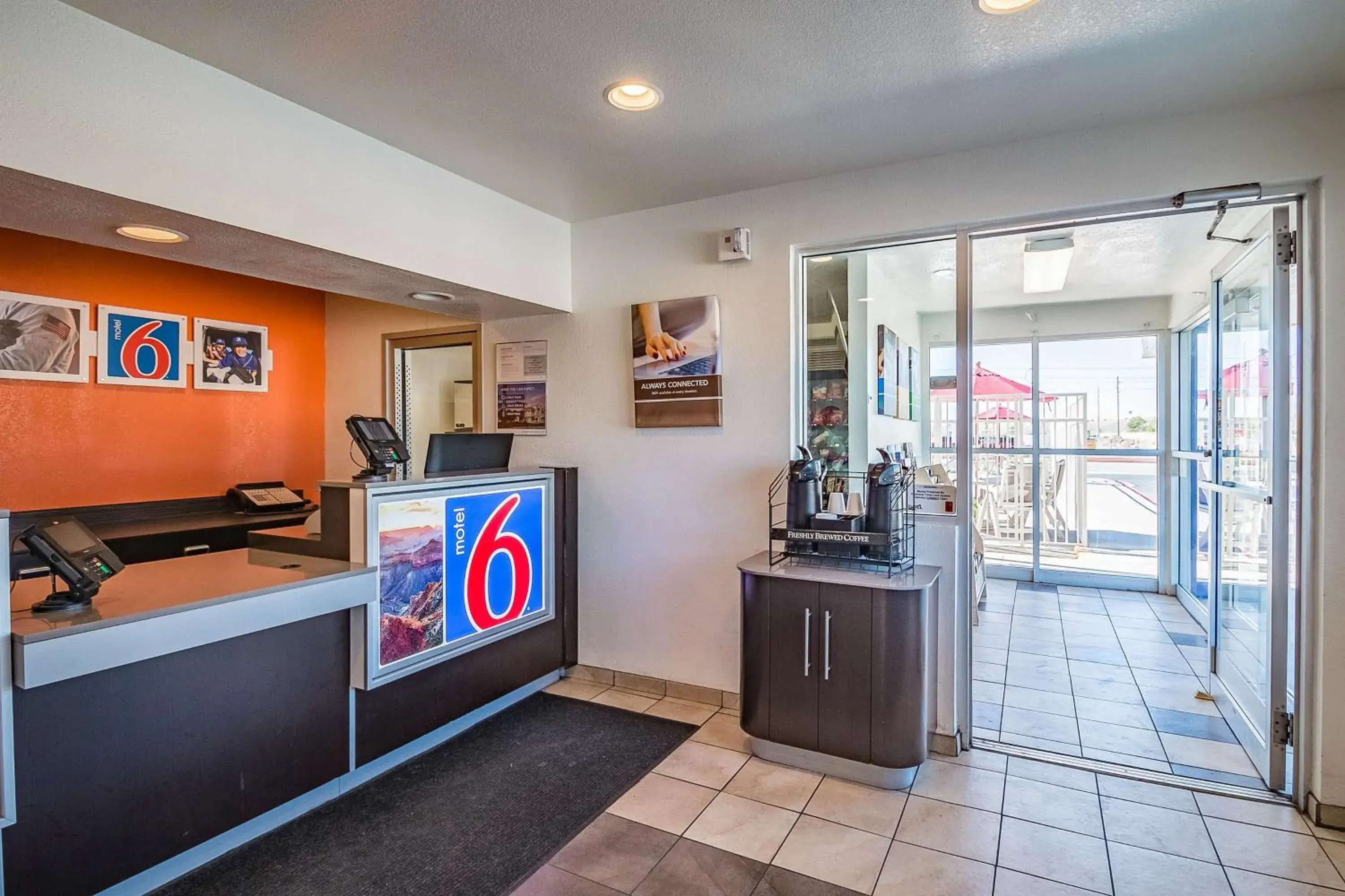 Lobby or reception, Lobby/Reception in Motel 6-Salt Lake City, UT - West - Airport