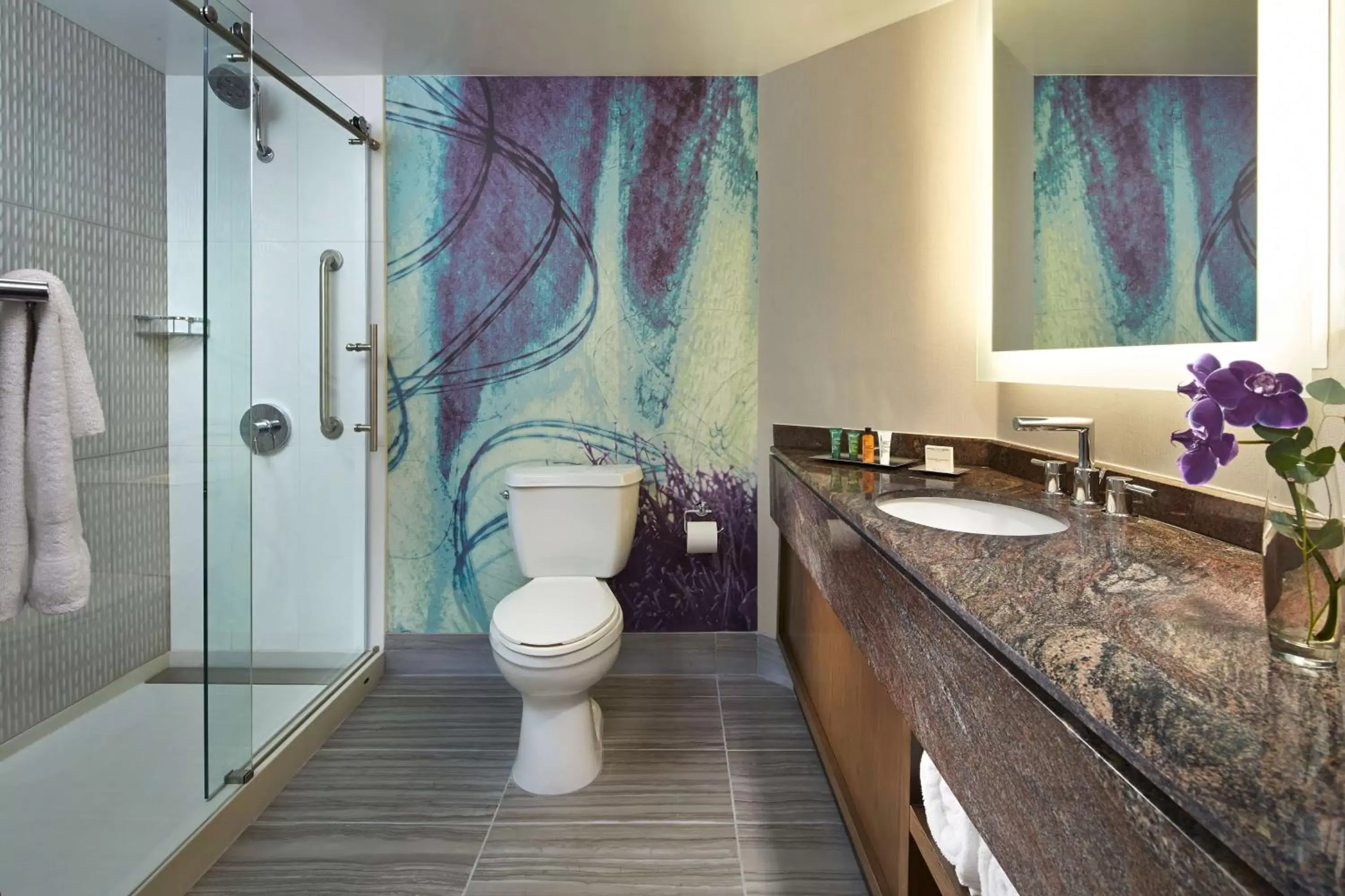 Bathroom in Hilton Long Beach Hotel