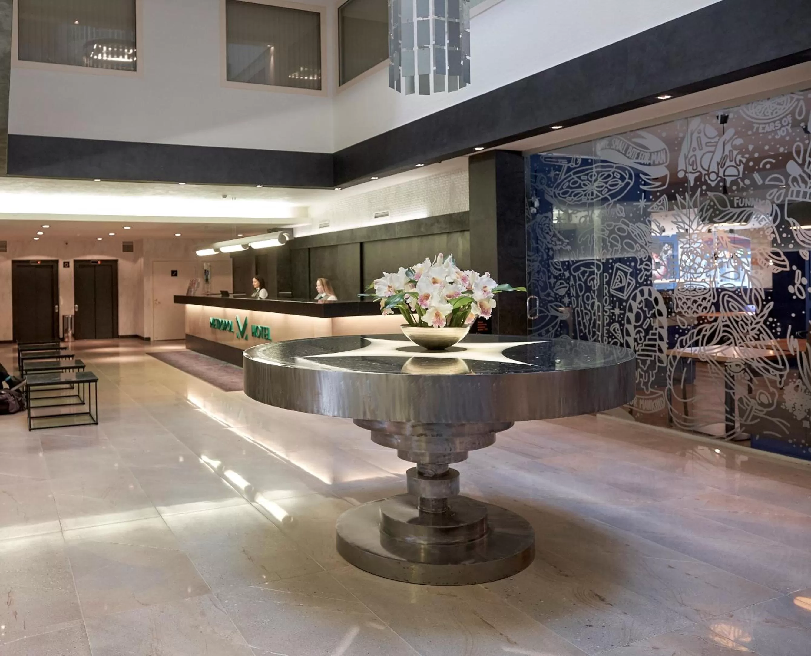 Lobby or reception in Metropol Hotel