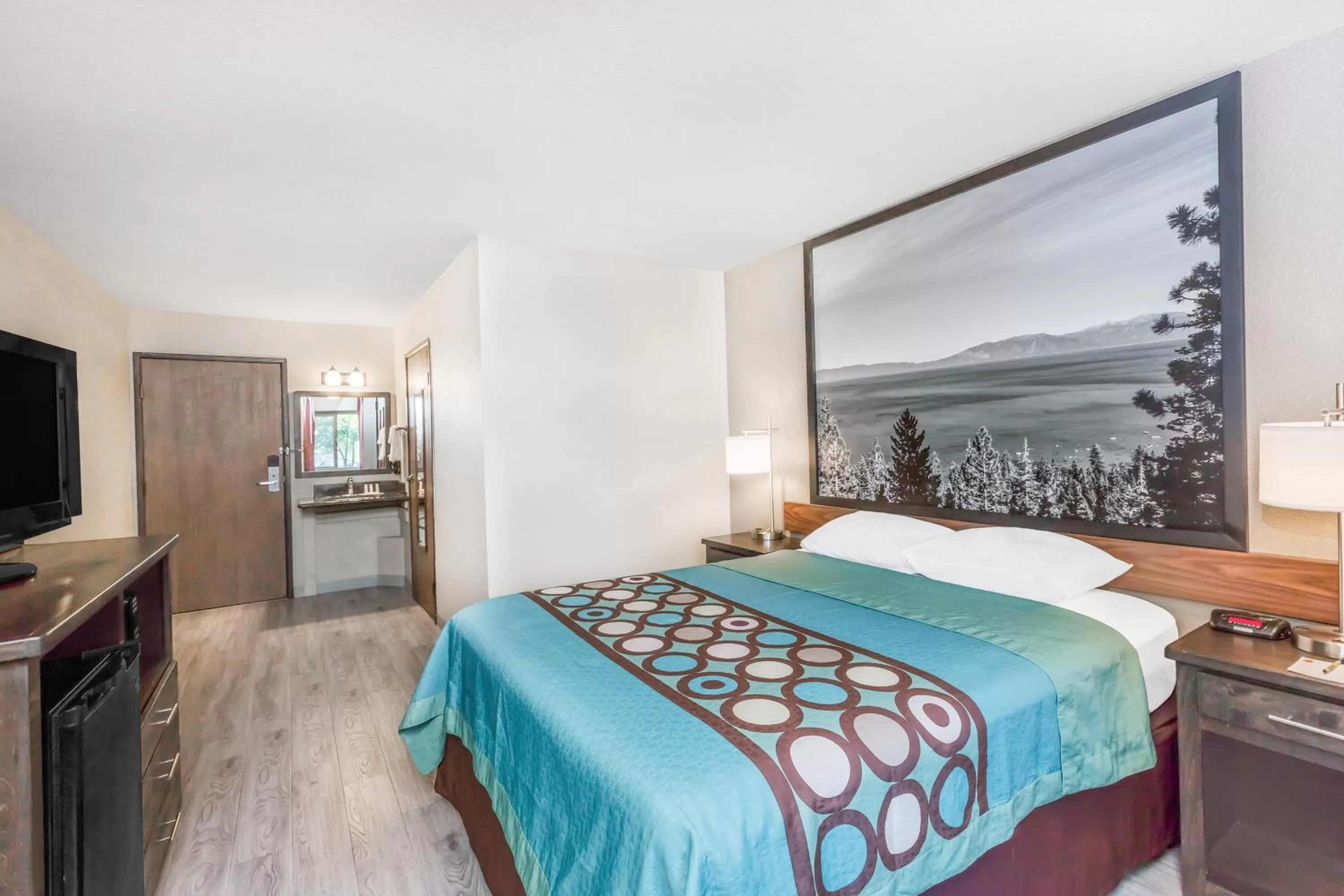 Queen Room with Mobility/Hearing Access - Non-Smoking in Super 8 by Wyndham Redding