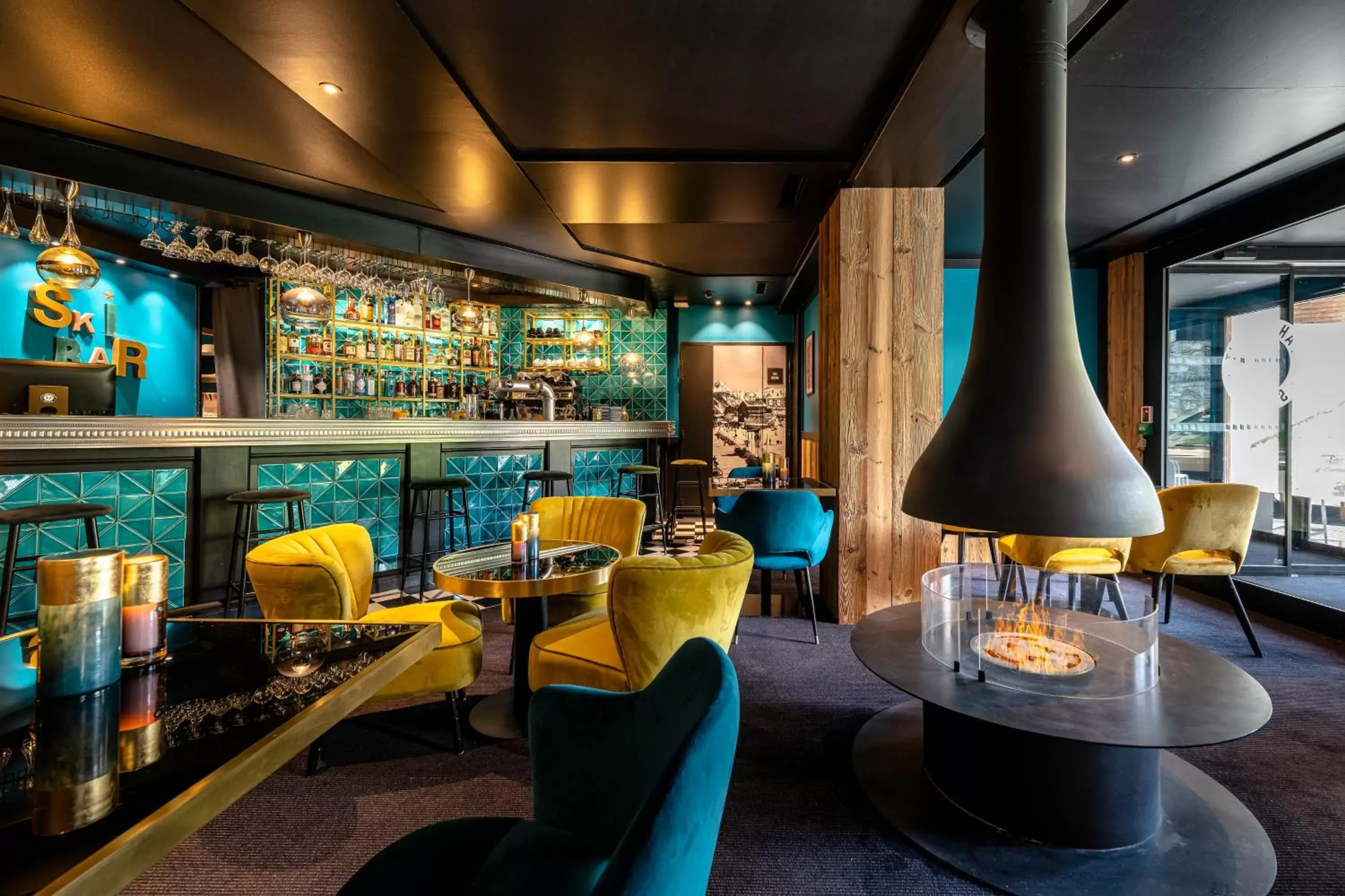 Restaurant/places to eat, Lounge/Bar in Fahrenheit Seven Courchevel