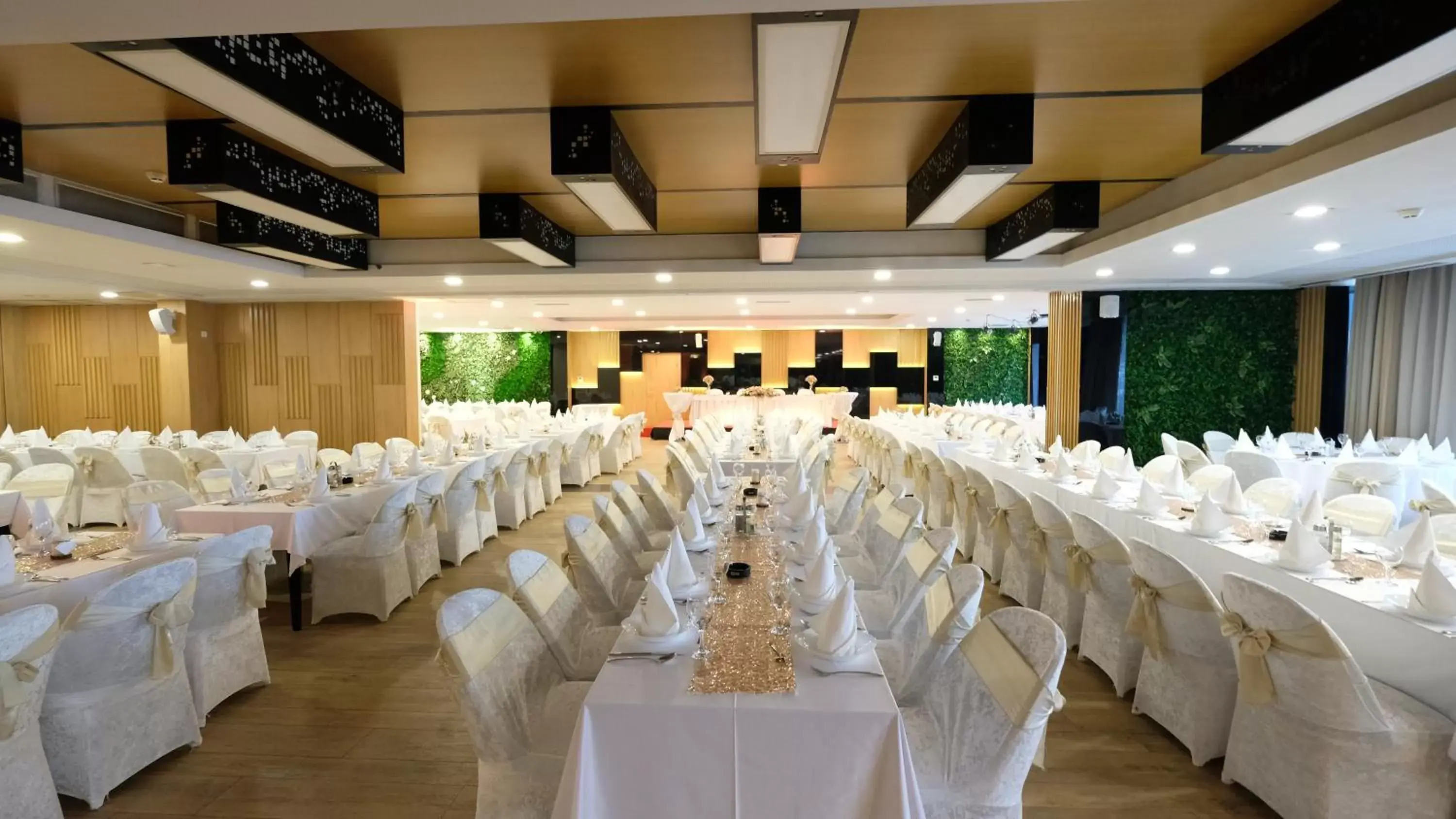 Banquet/Function facilities, Banquet Facilities in Hollywood Hotel