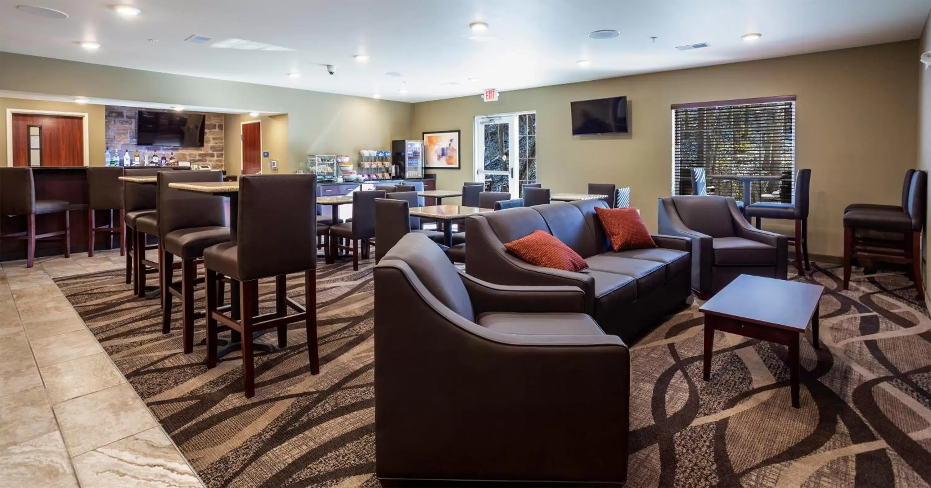 Lounge or bar, Lounge/Bar in Cobblestone Inn & Suites - Brookville