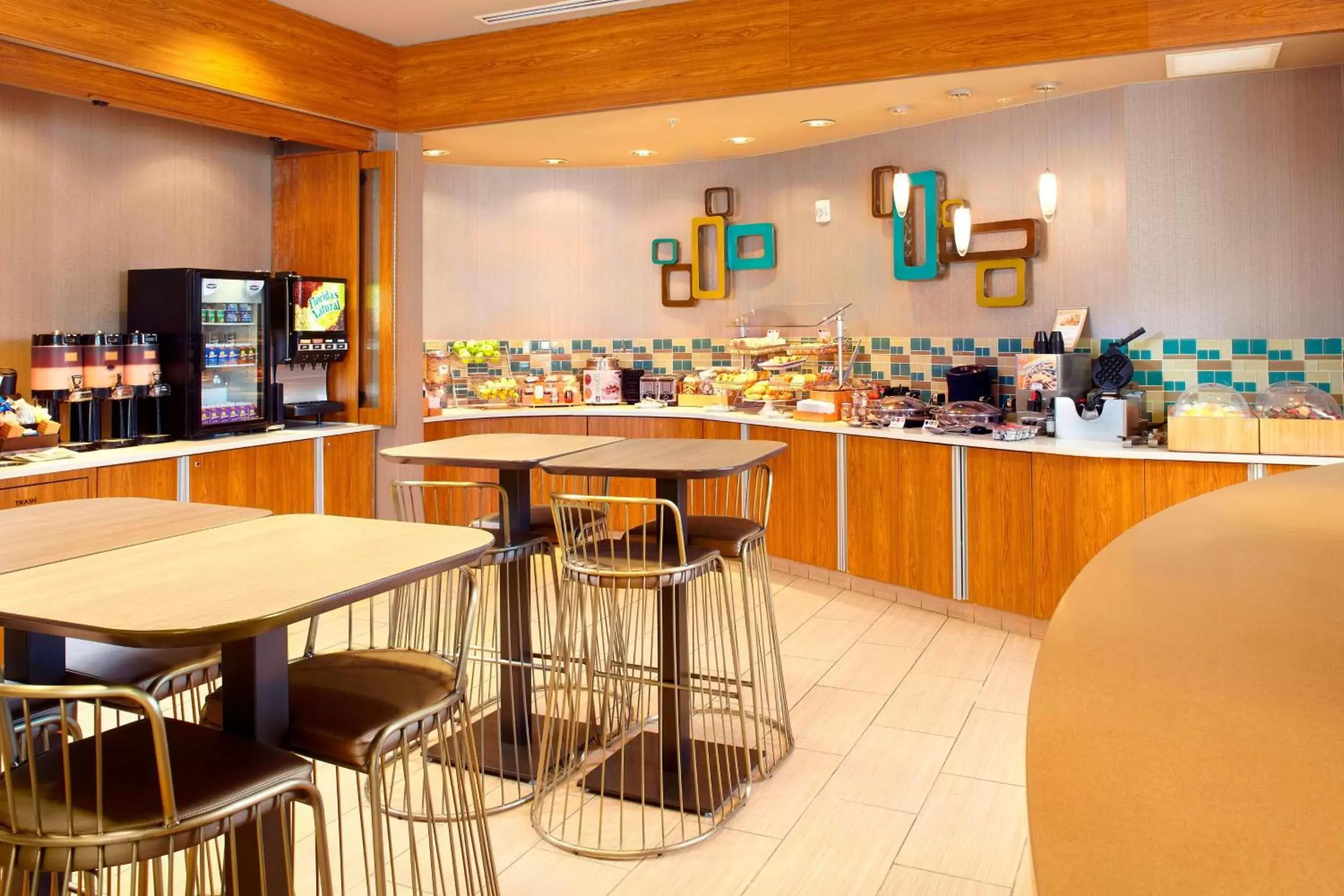 Breakfast, Restaurant/Places to Eat in SpringHill Suites Houston Intercontinental Airport