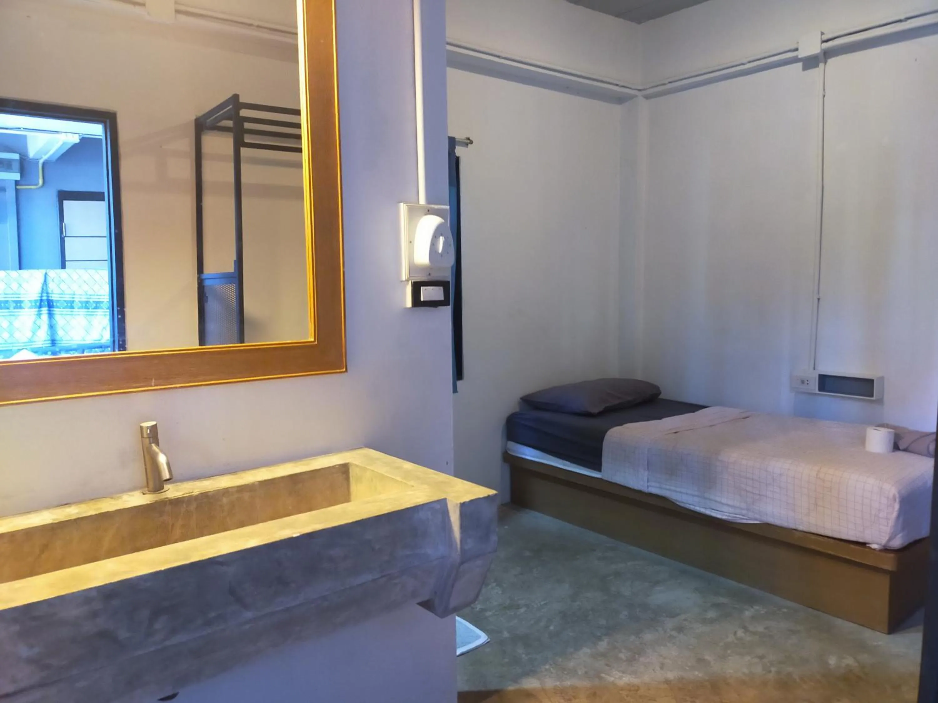 Bedroom, Bed in 9 Hostel