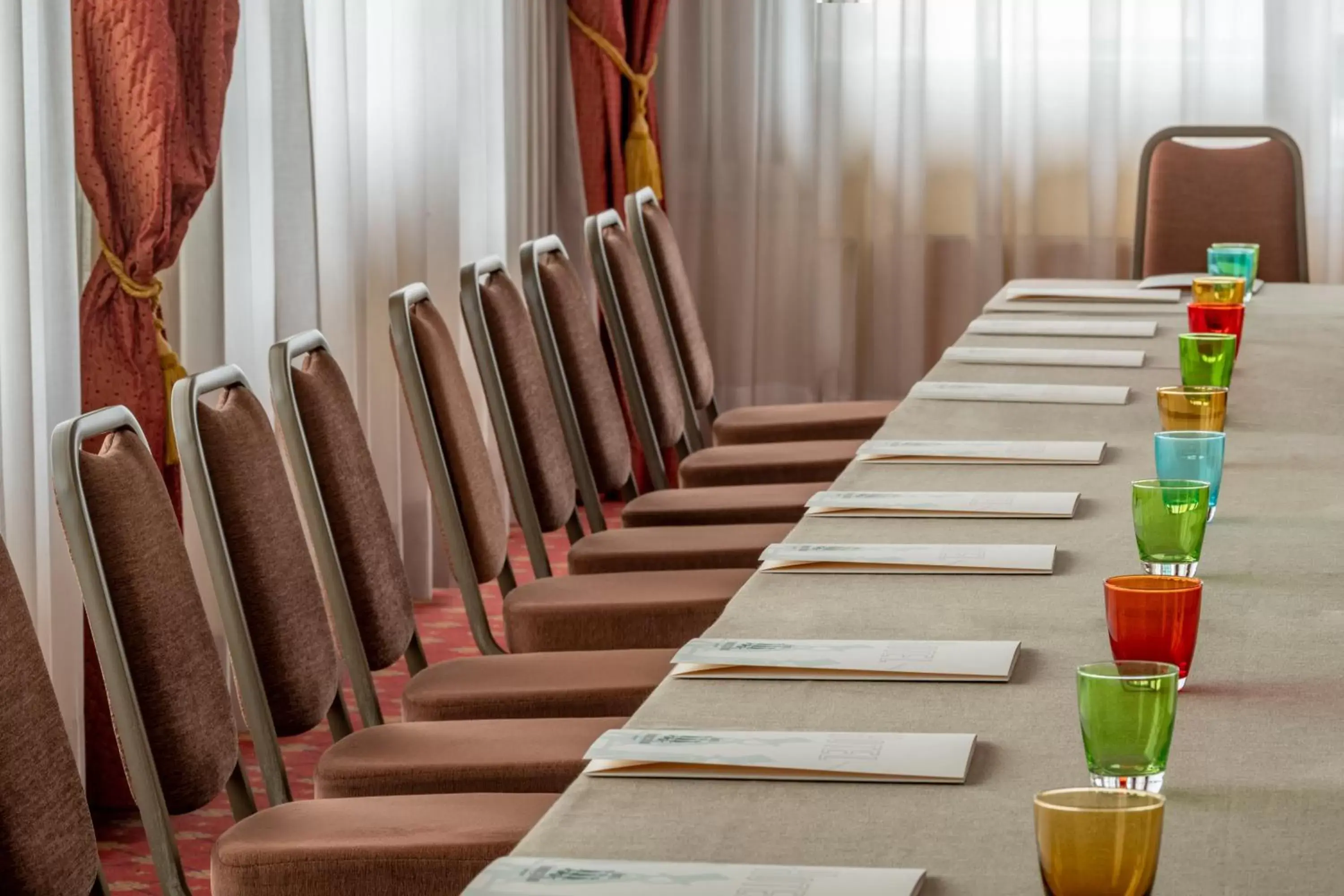 Business facilities, Business Area/Conference Room in Hotel Ambasciatori