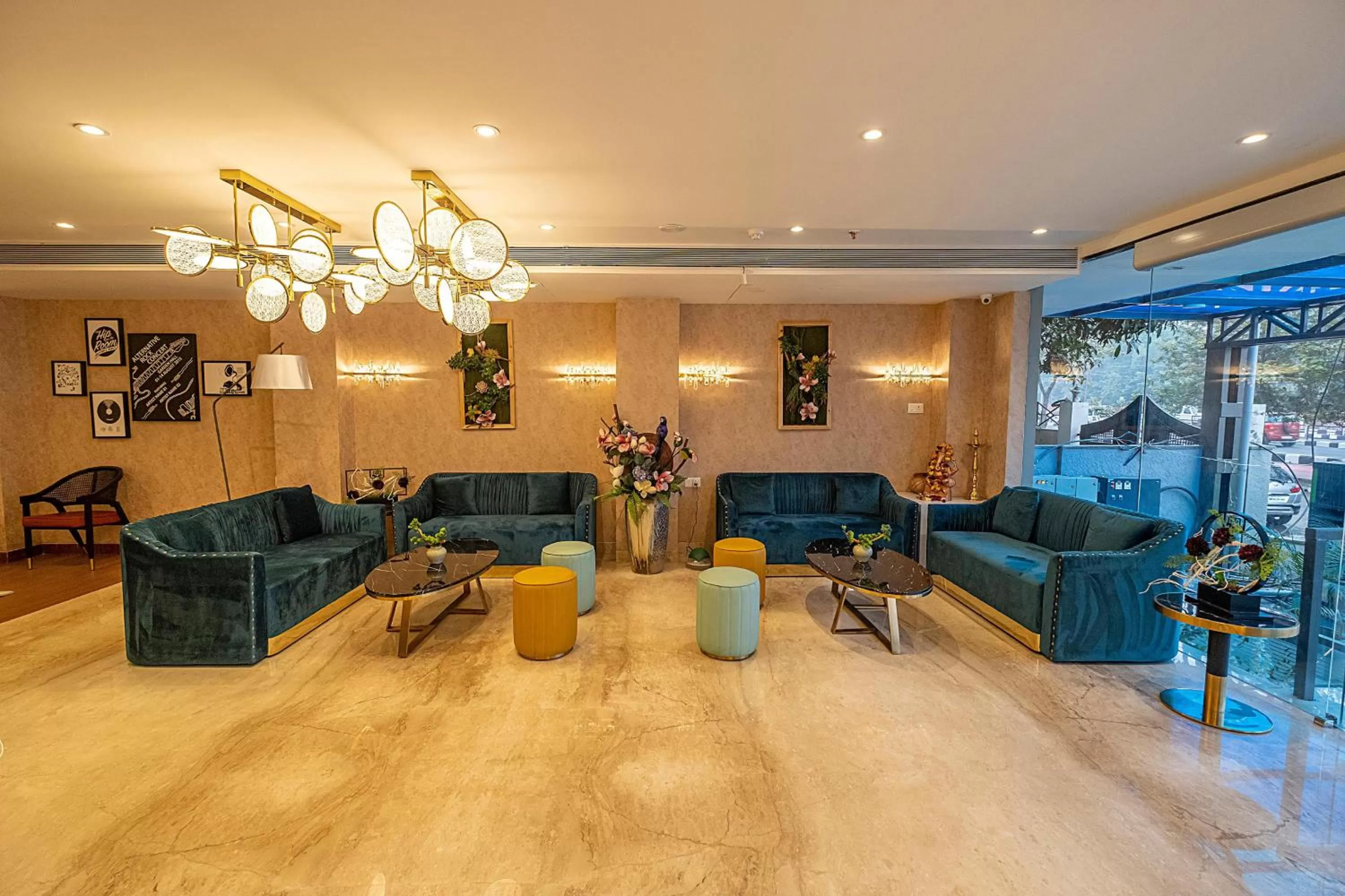 Seating area, Lobby/Reception in The Bastion