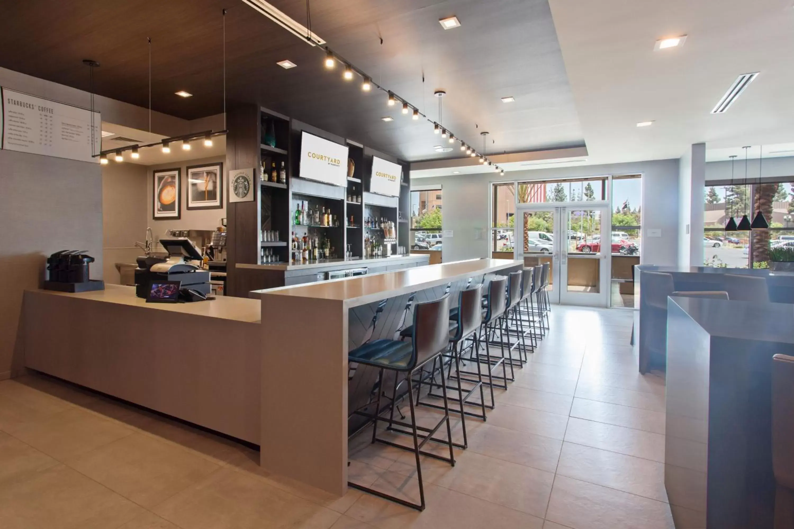 Restaurant/places to eat, Lounge/Bar in Courtyard by Marriott San Diego El Cajon