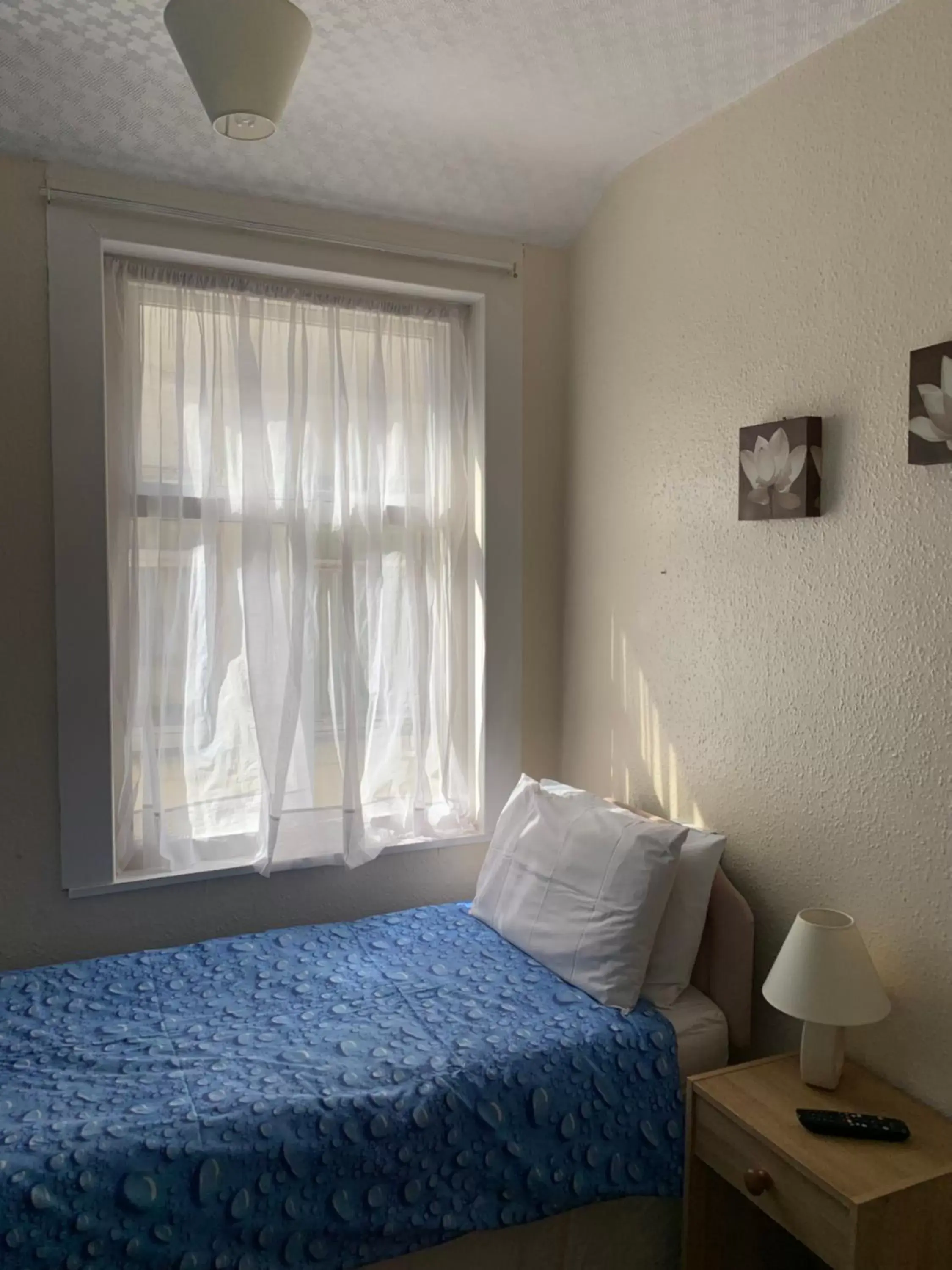 Bedroom, Bed in Alondra Hotel