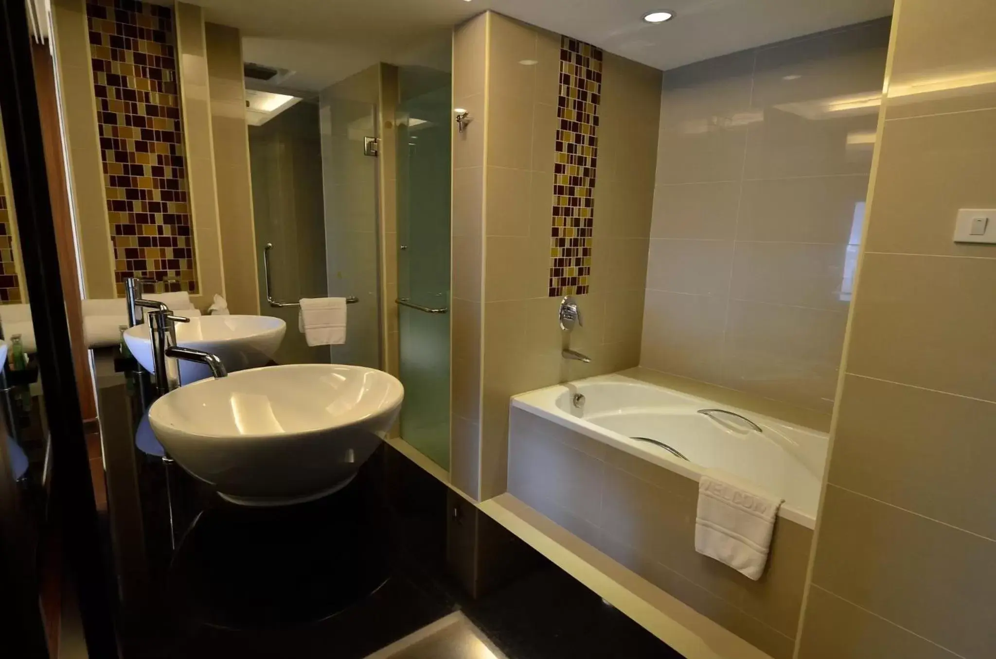 Bathroom in Chiangmai Grandview Hotel & Convention Center - SHA Extra Plus
