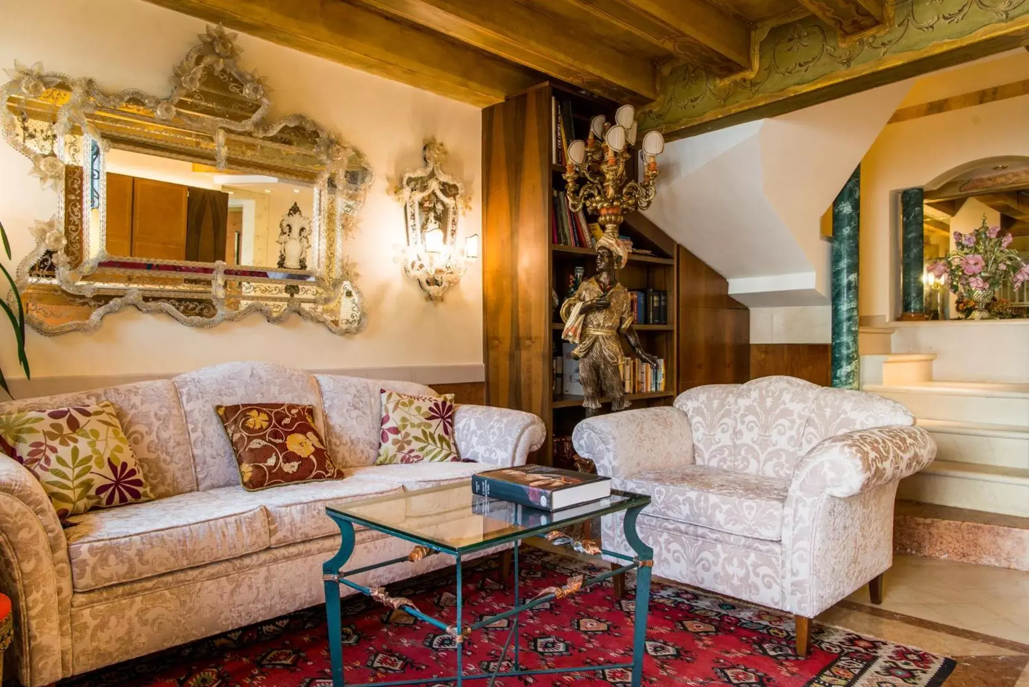 Lobby or reception in Hotel Santo Stefano Lobby or reception in Hotel Santo Stefano