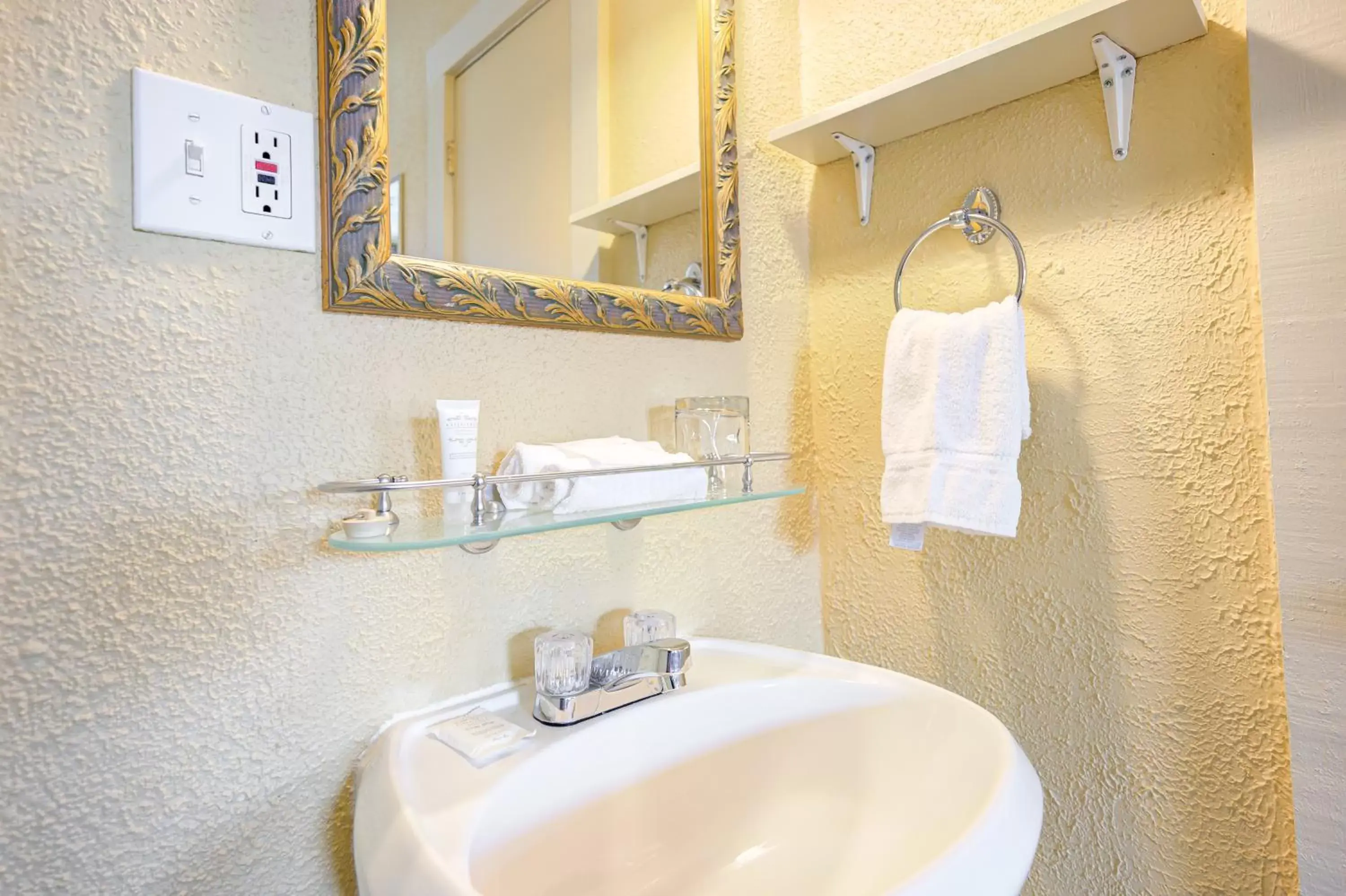 Bathroom in The Stratford Hotel by Hoco Hotels Collection