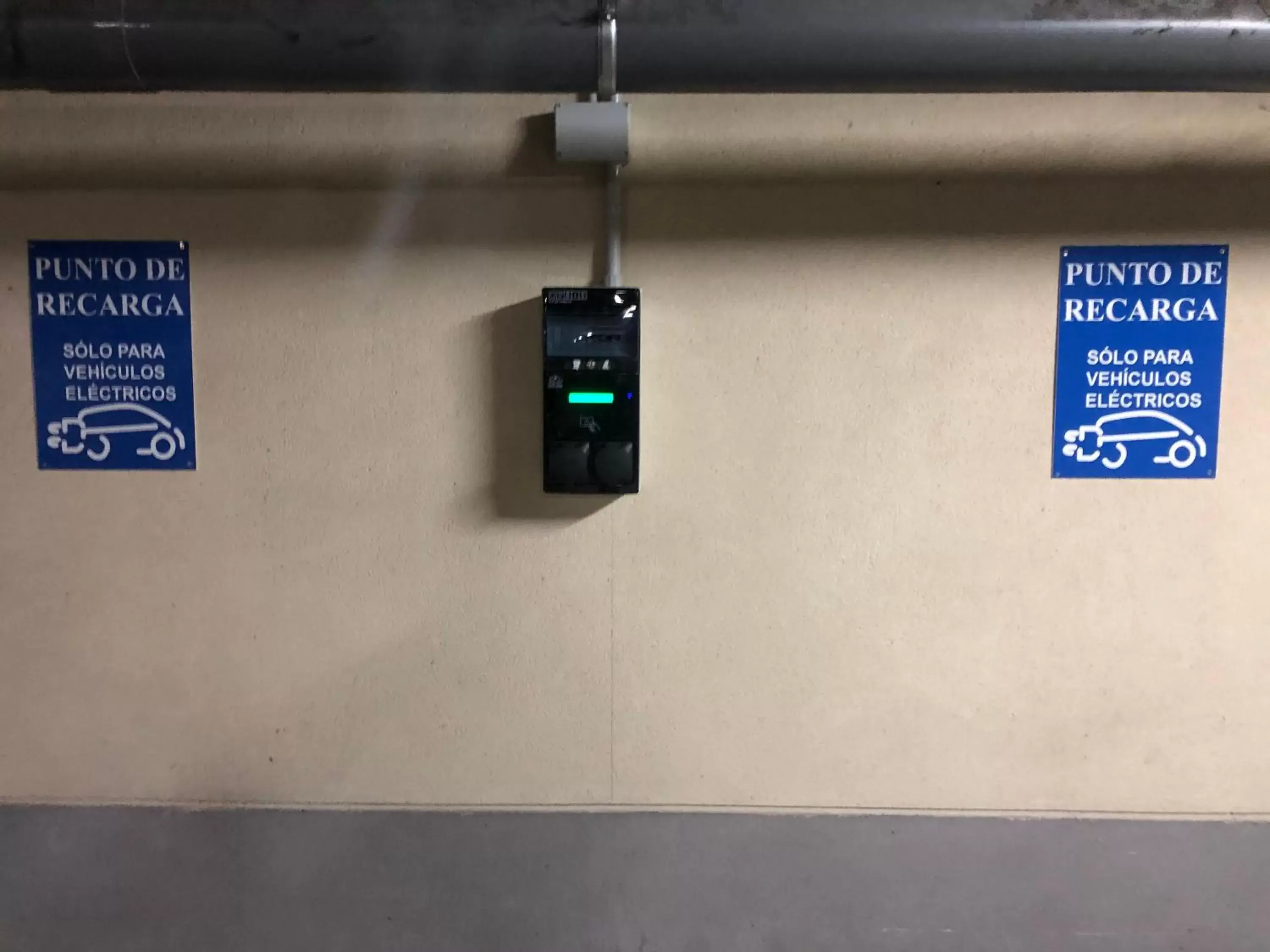 Property building in FC Infantas de León Property building in FC Infantas de León