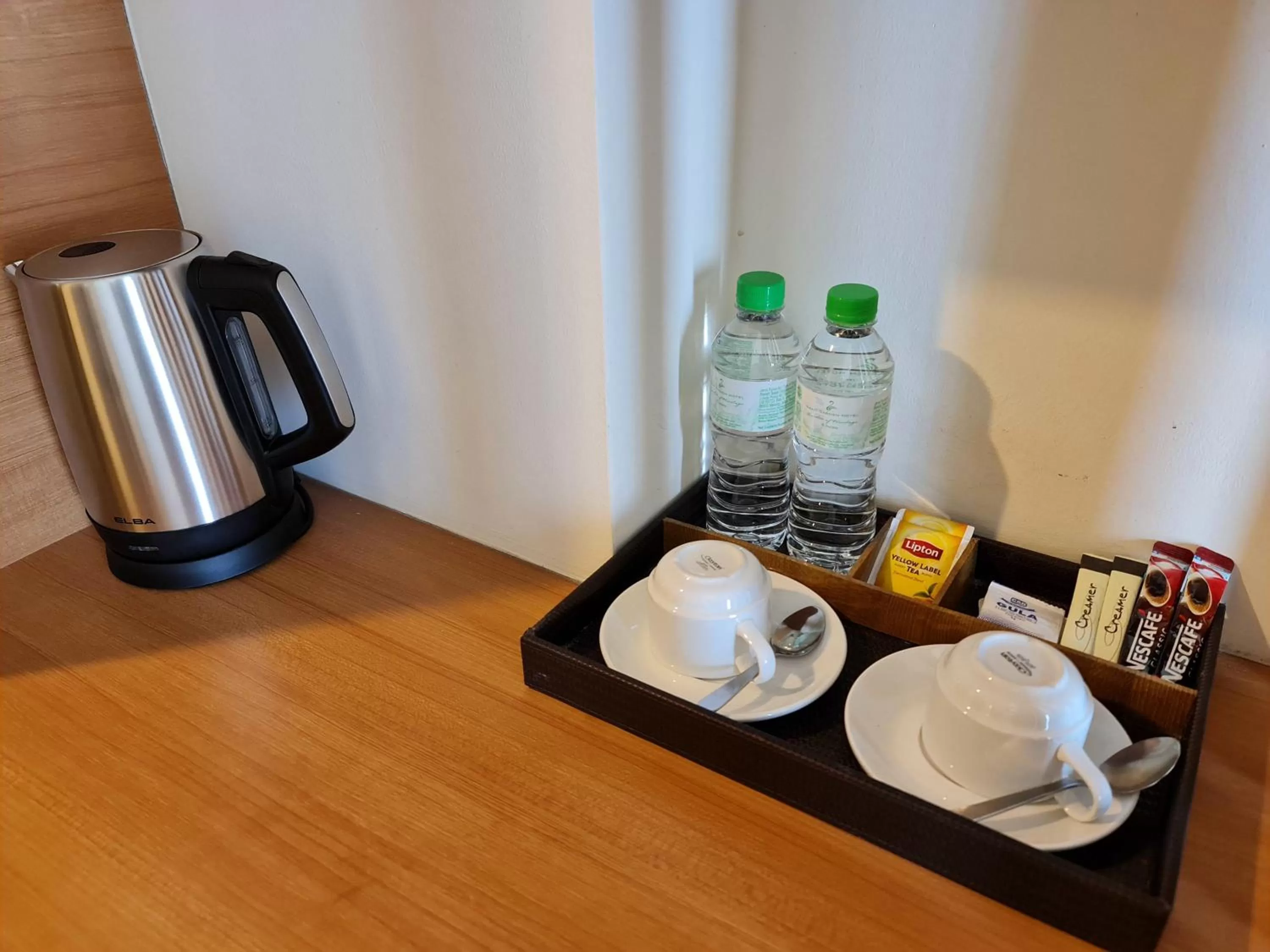 Coffee/tea facilities in Swan Garden Hotel
