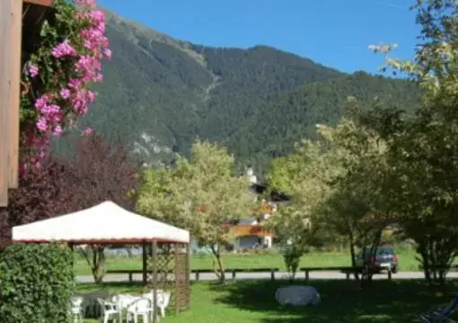 Garden in Hotel Quadrifoglio