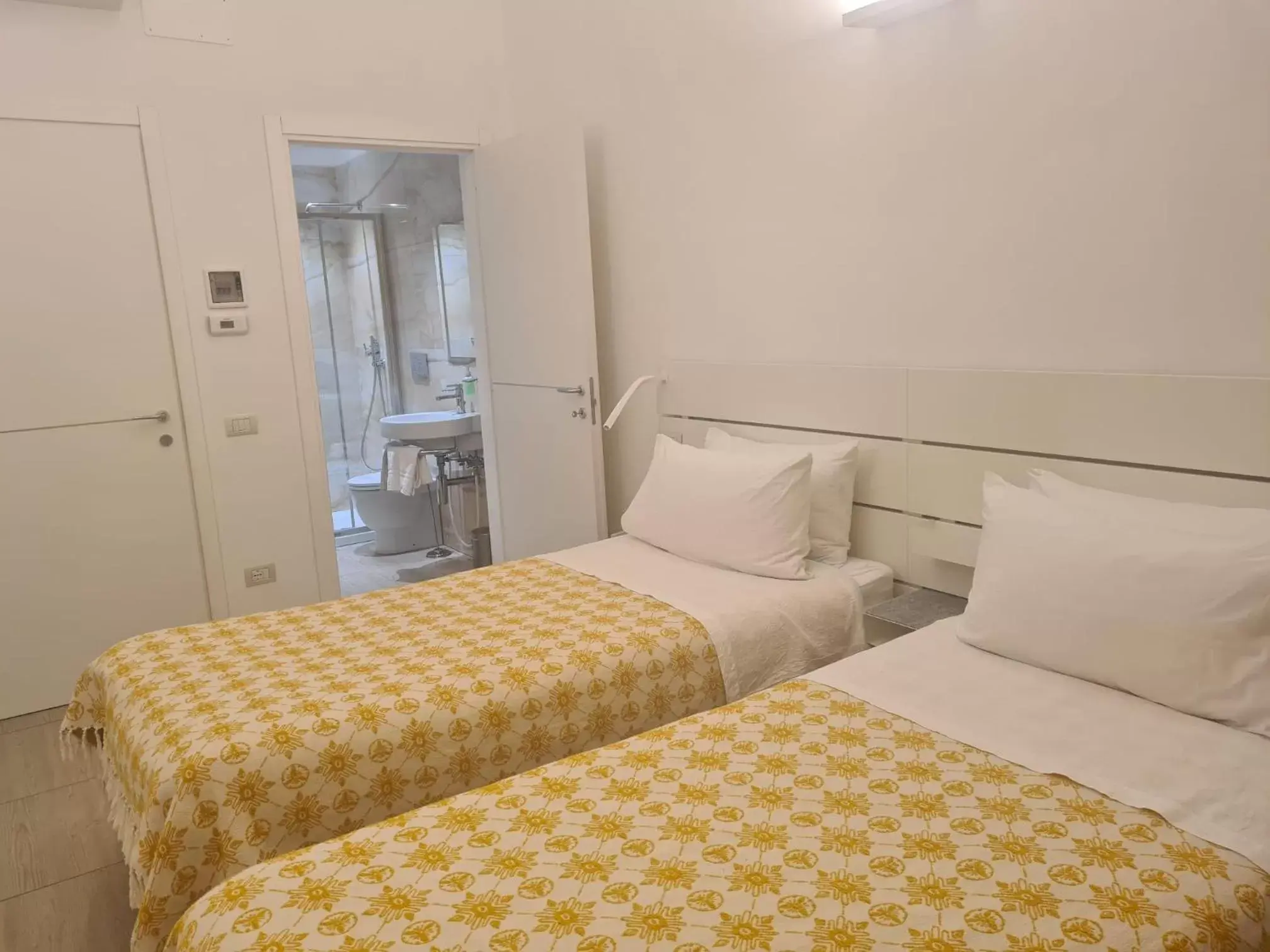 Bedroom, Bed in Central Savona B&B