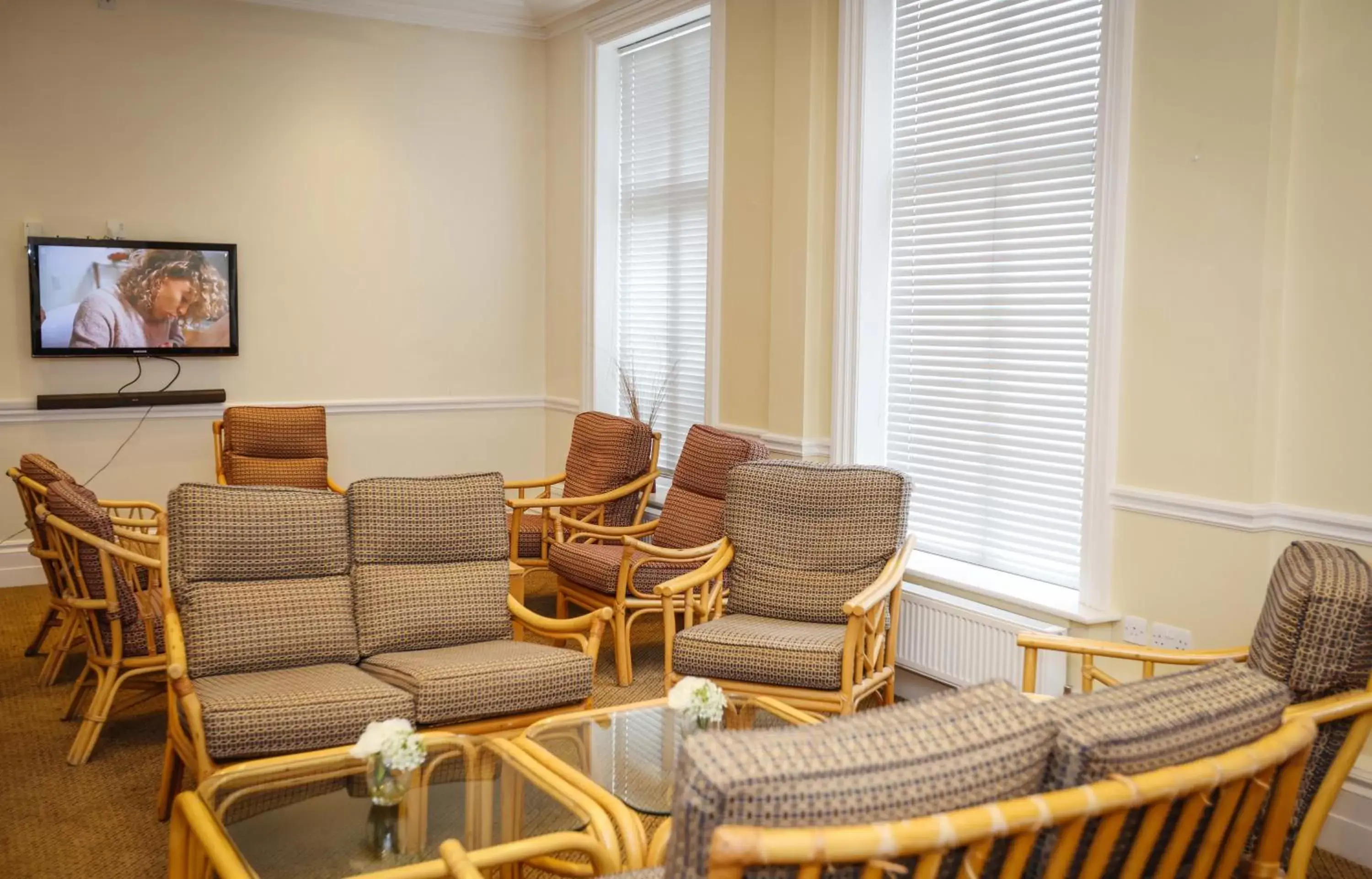 Lounge or bar, Seating Area in The Grove Hotel