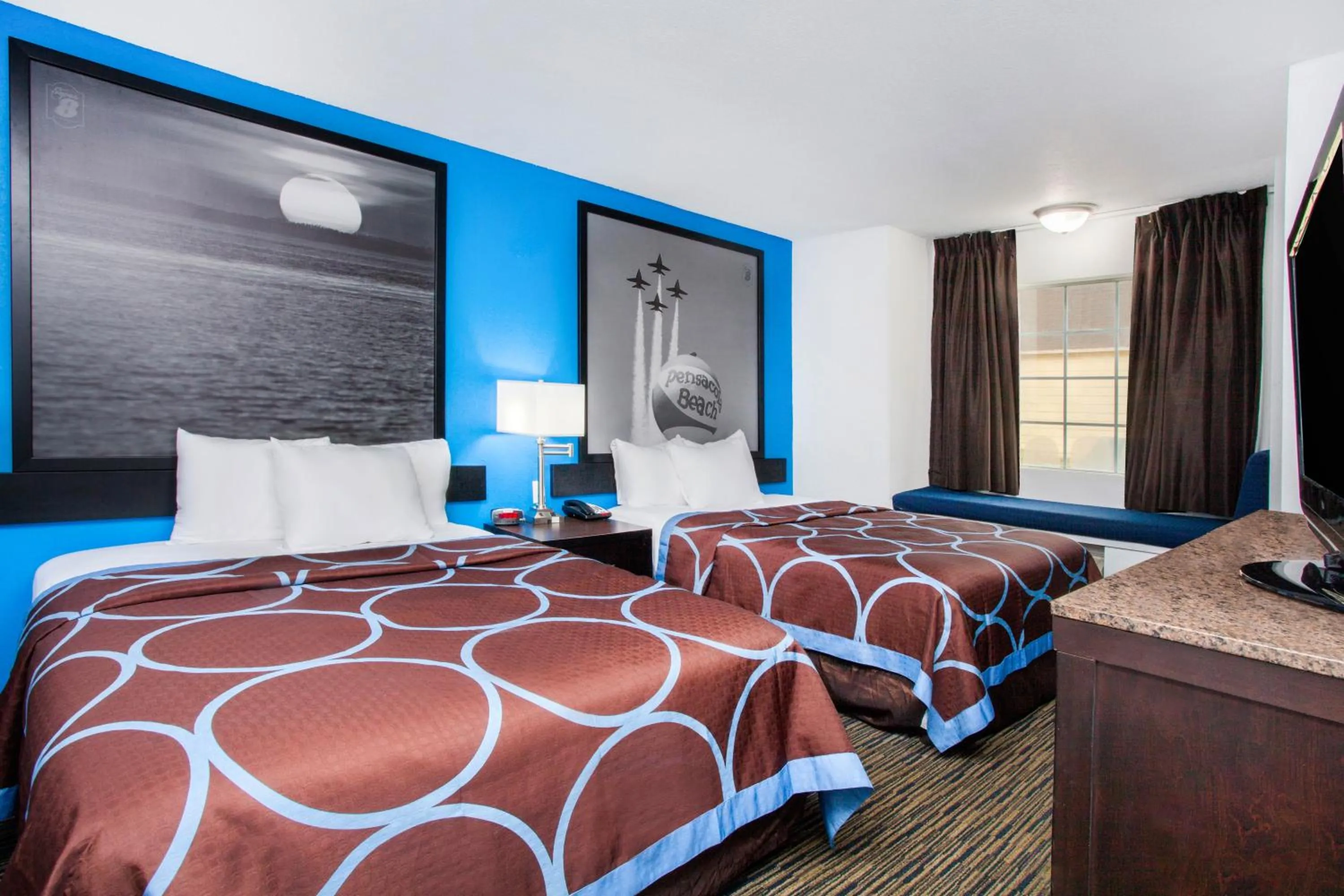 Bedroom, Bed in Super 8 by Wyndham Pensacola