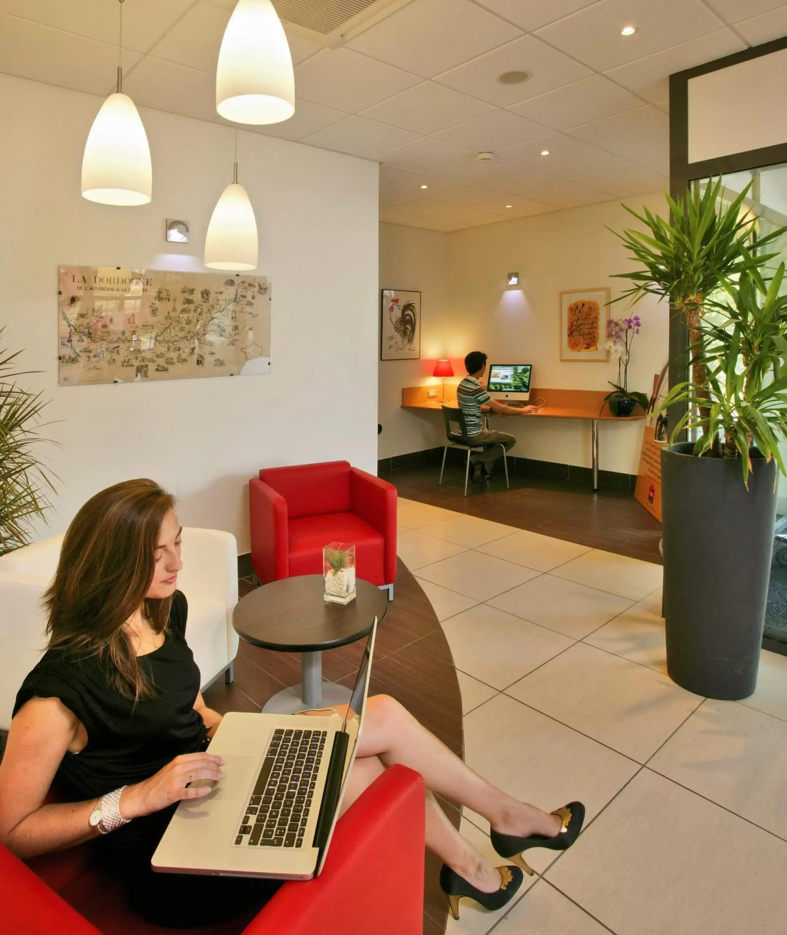 Lounge or bar in Ibis Sarlat Centre Lounge or bar in Ibis Sarlat Centre