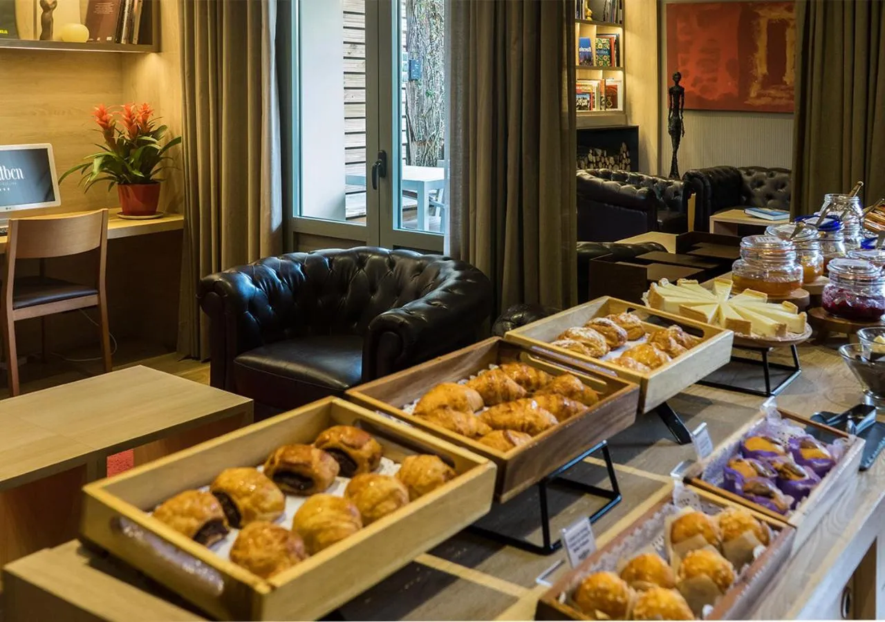 Breakfast in Hotel Àmbit Barcelona