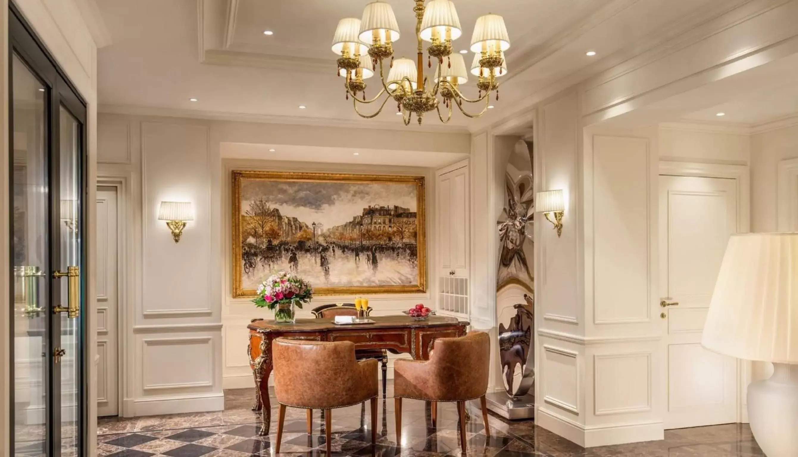 Lobby or reception in Hotel Splendide Royal Paris - Relais & Châteaux