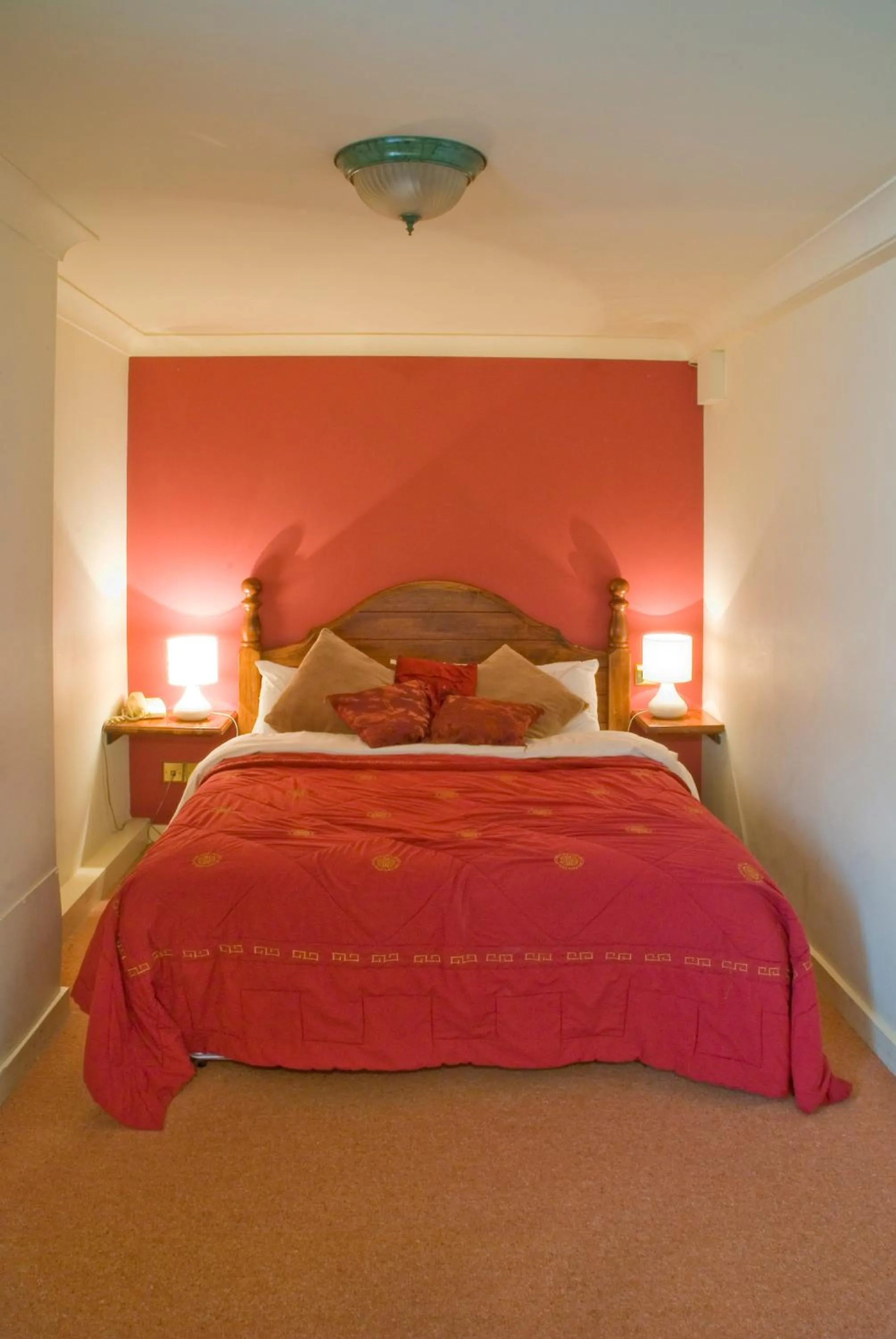 Bed in Britannia Hotel Coventry