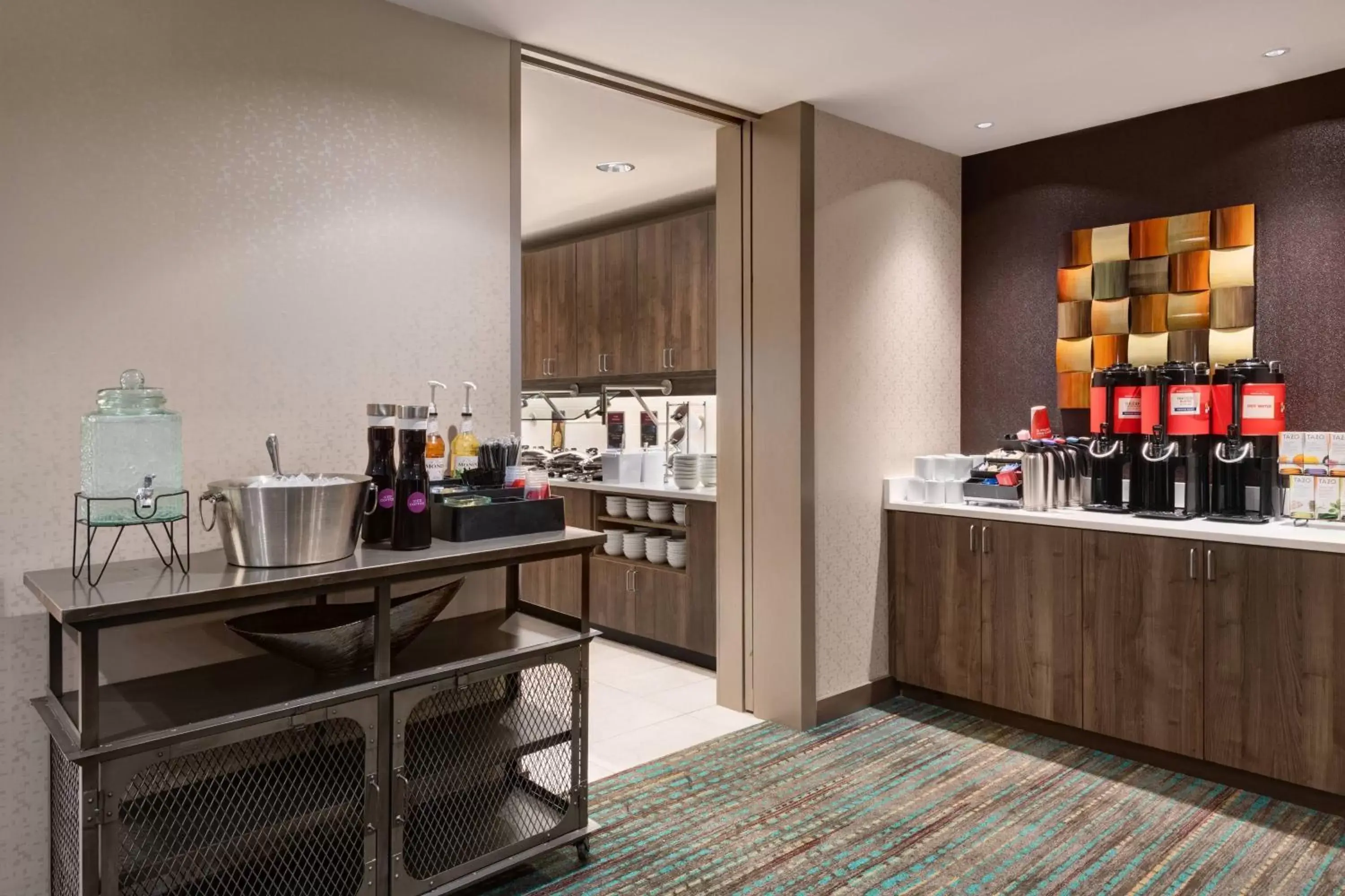 Breakfast, Kitchen/Kitchenette in Residence Inn by Marriott Spartanburg Westgate