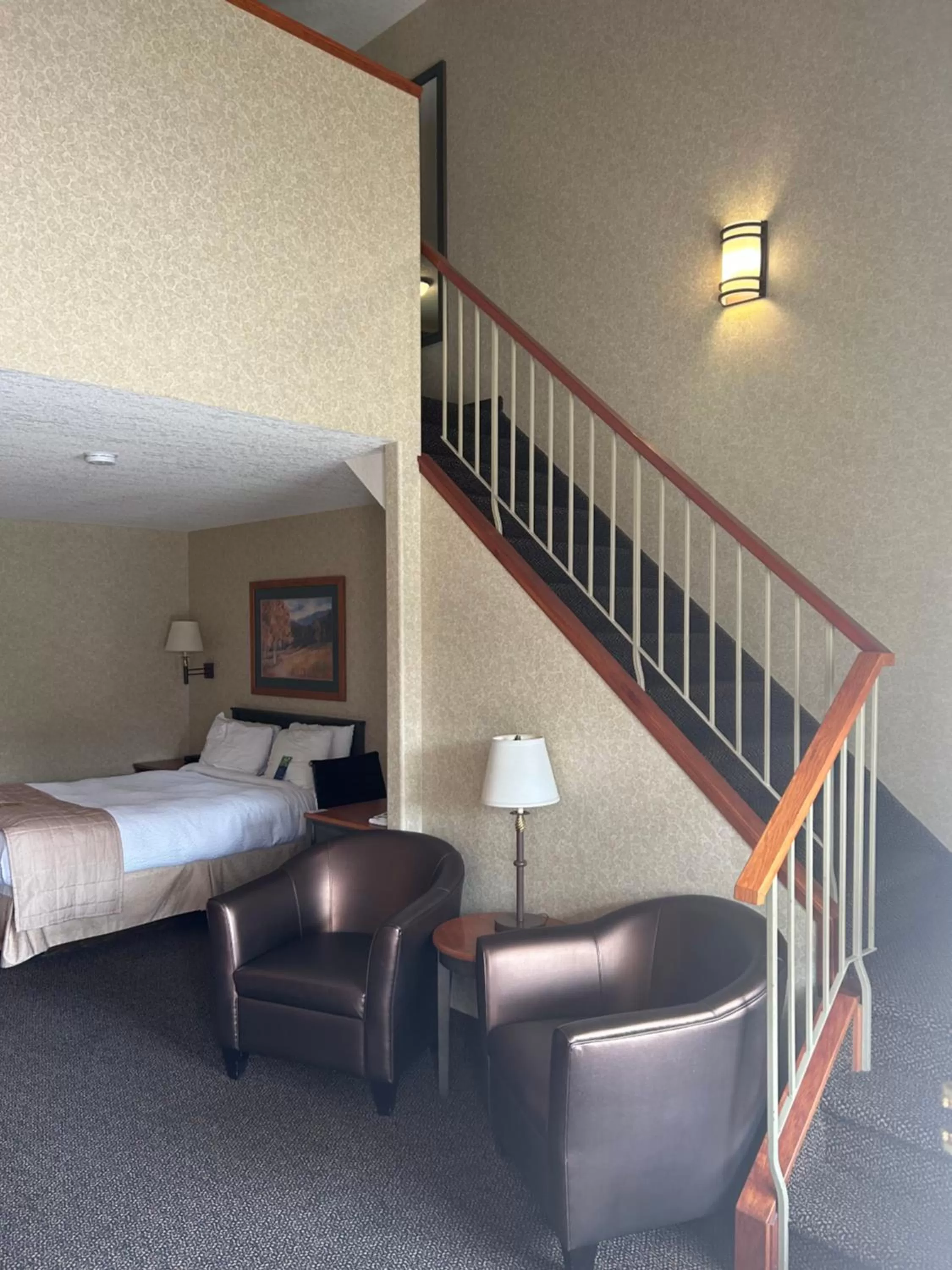 Bed in Lakeview Inns & Suites - Hinton