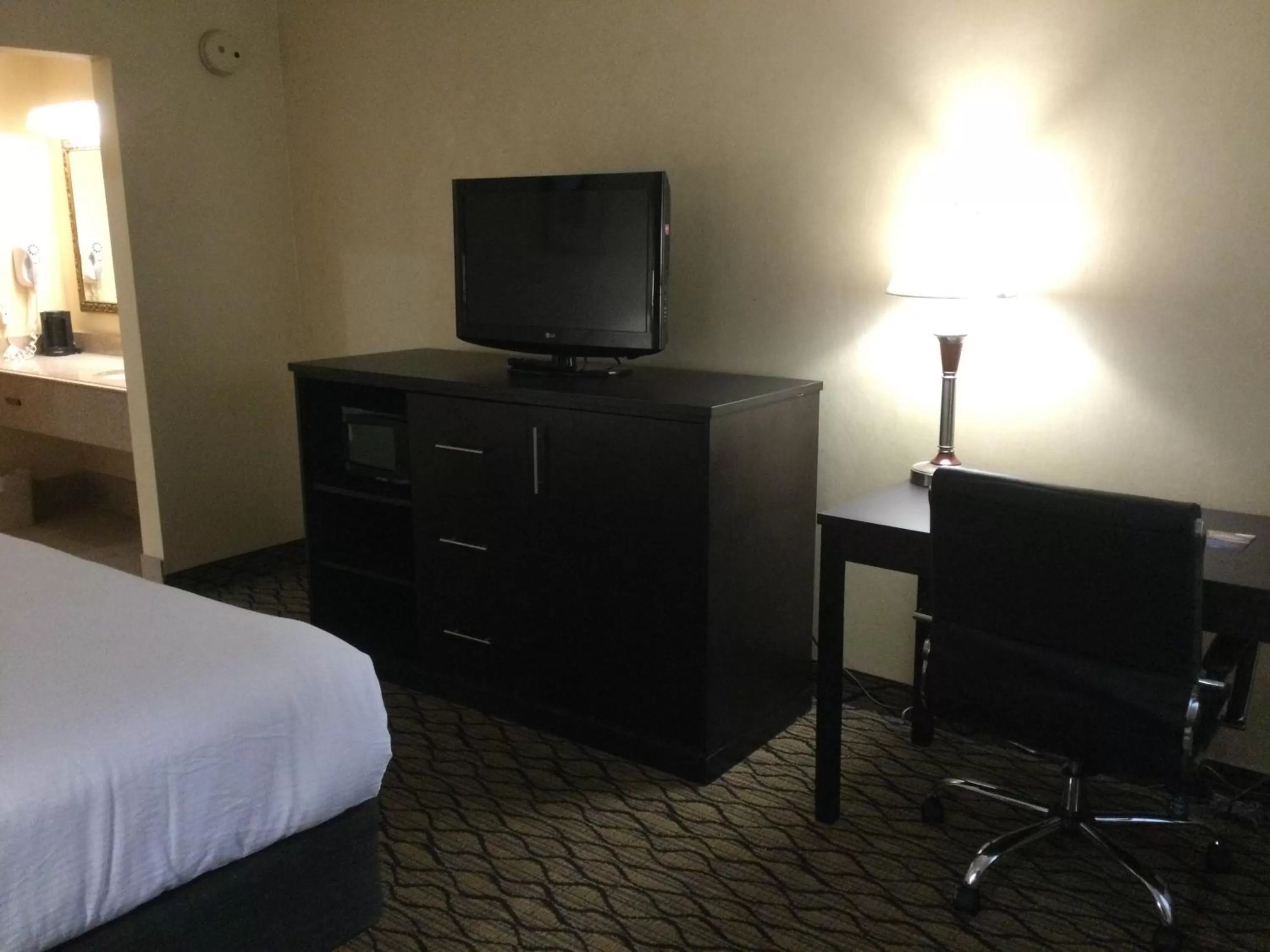 Bedroom, Bed in Baymont by Wyndham Bridgeport/Frankenmuth