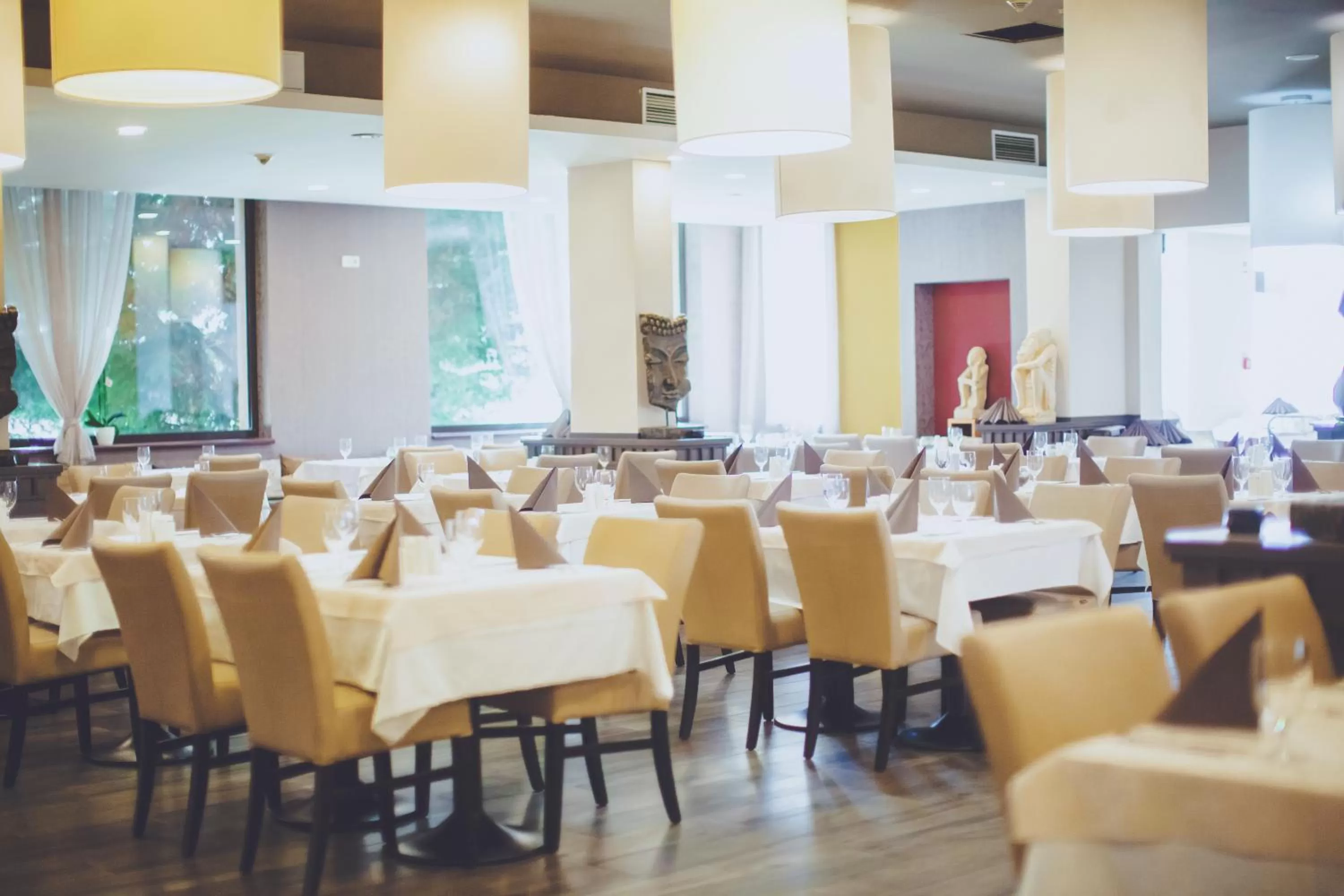 Restaurant/places to eat in Caramell Premium Resort