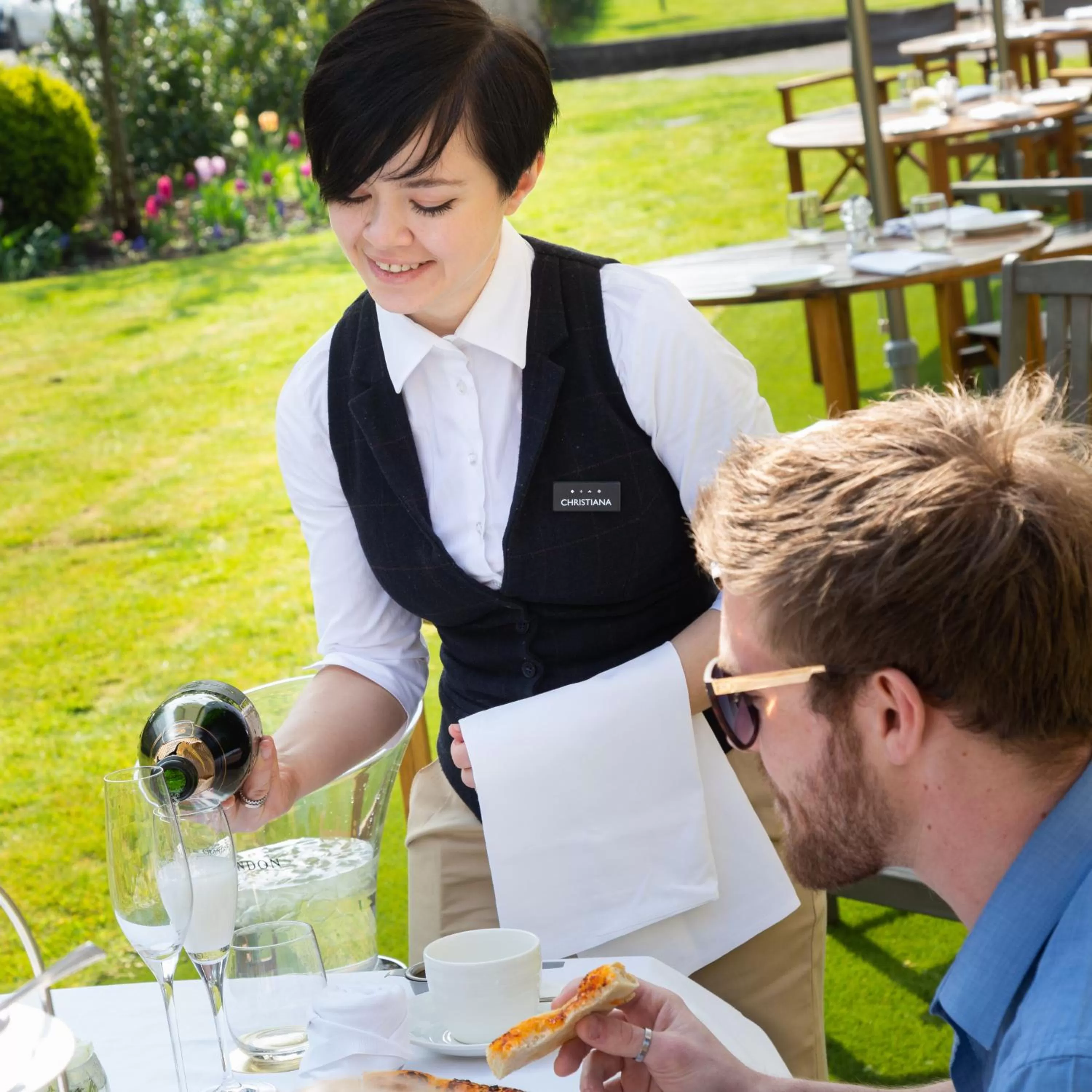 Restaurant/places to eat in The Roseate Villa Bath