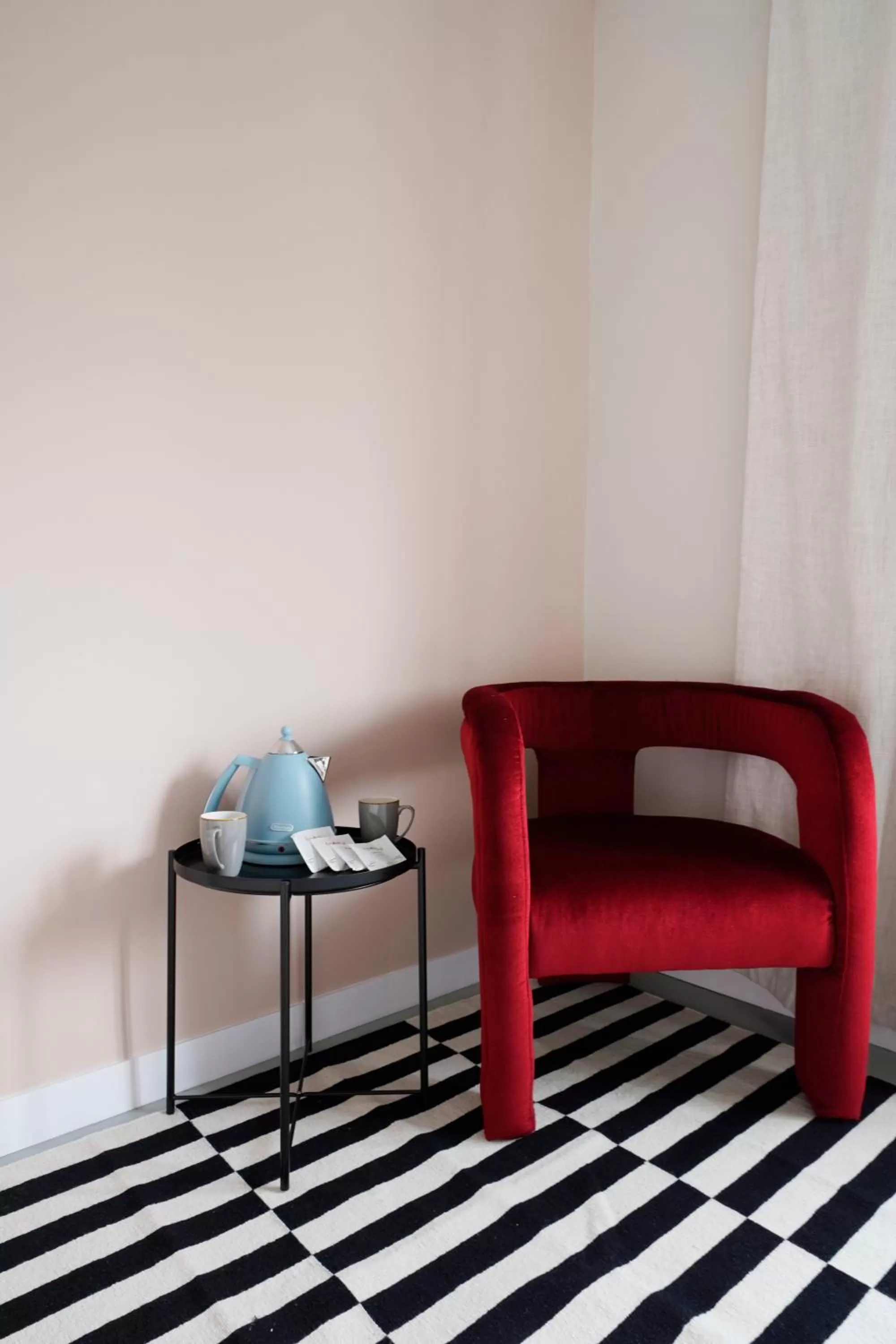 Coffee/tea facilities in Numa Madrid Script