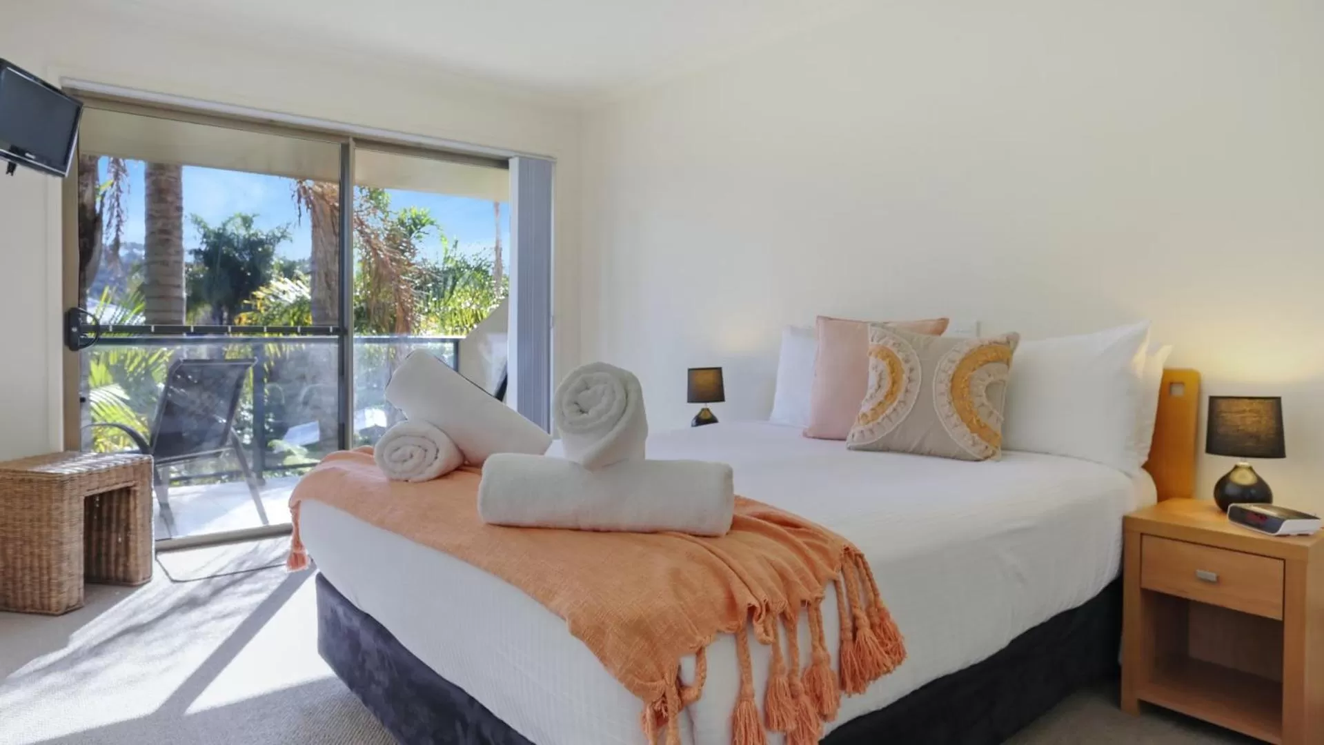 Bed in Sorrento Apartments Merimbula